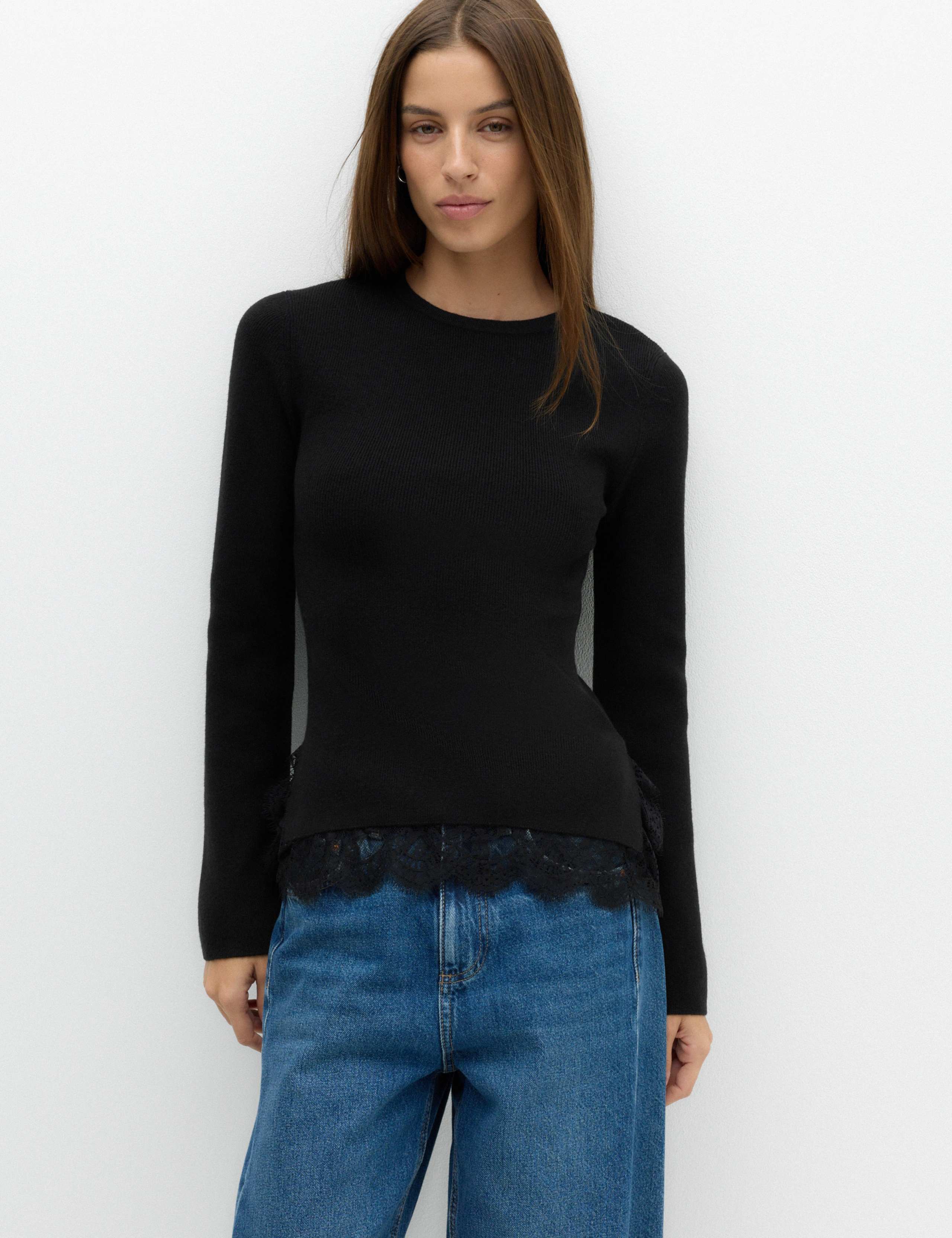 Air-Yarn Lace Hem Slim Fit Jumper