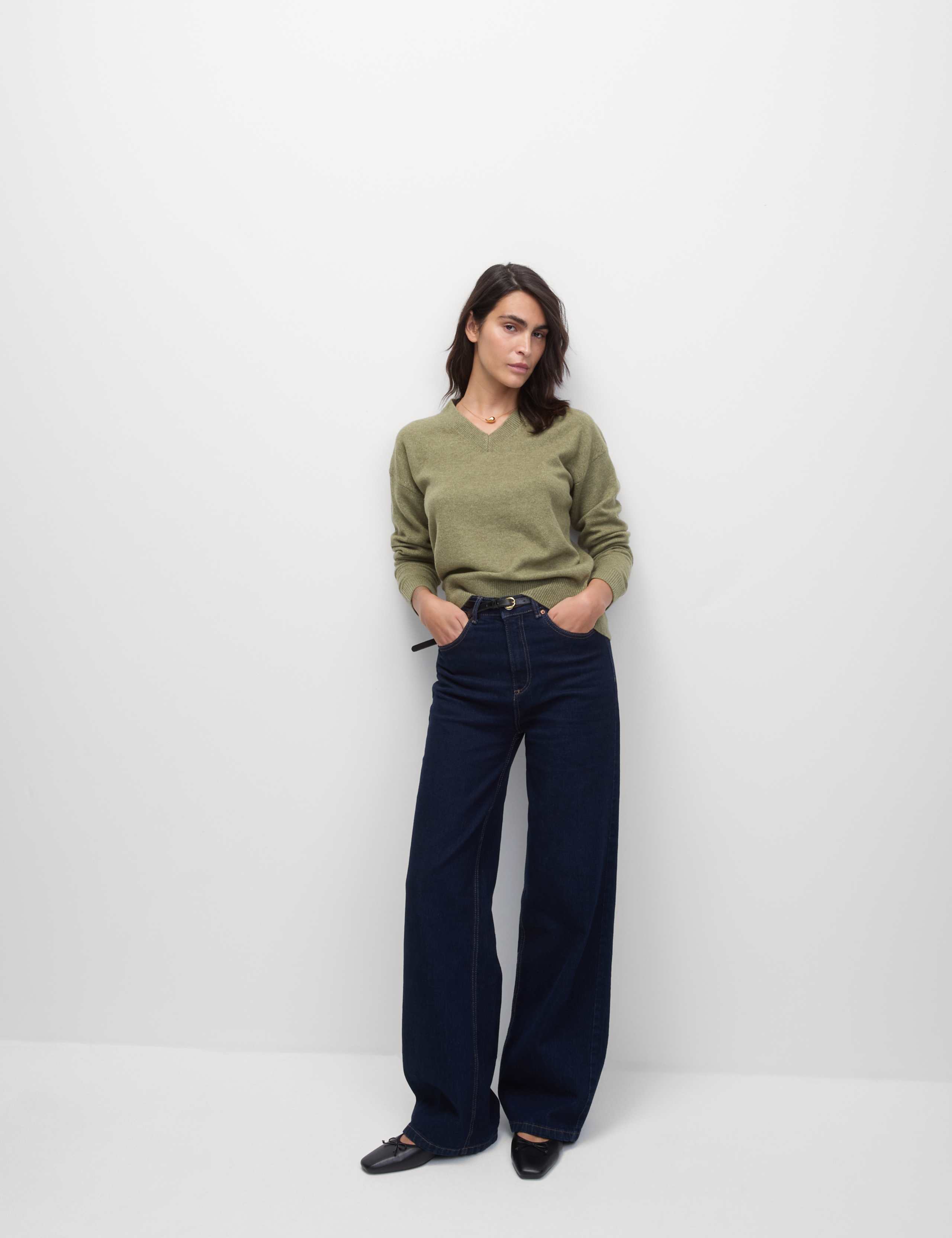 V-Neck Jumper