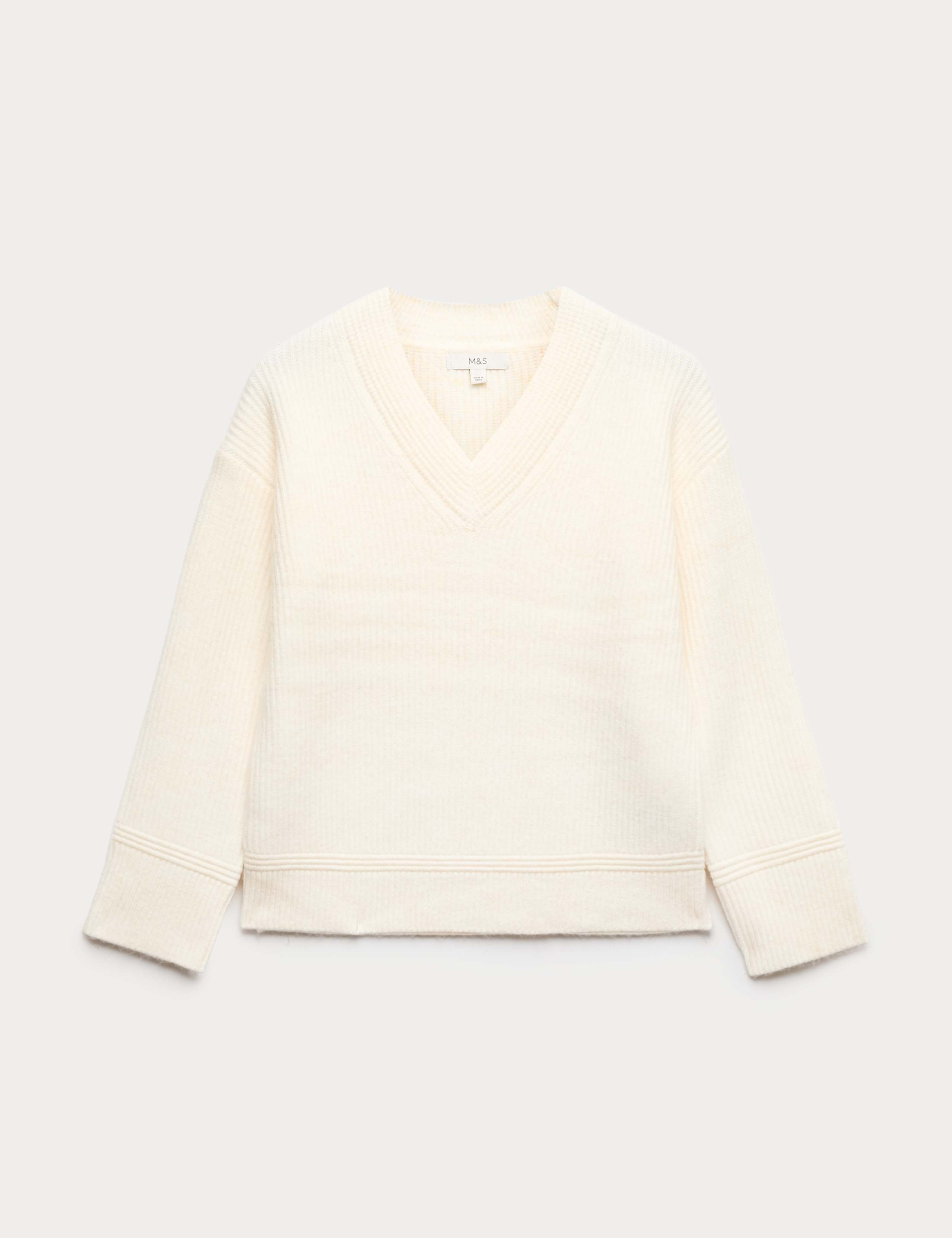 Cloud-Yarn Ribbed V-Neck Jumper