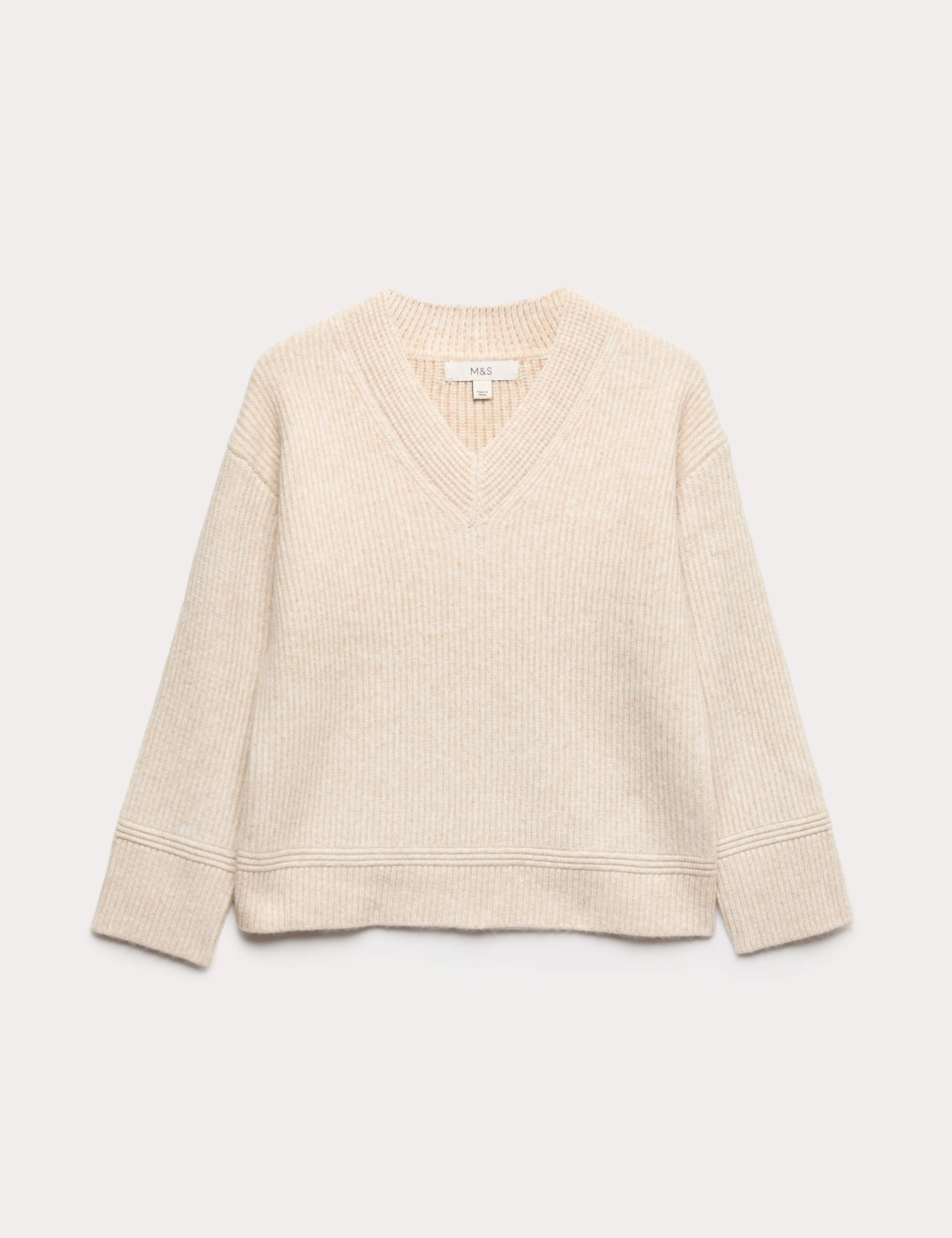 Cloud-Yarn Ribbed V-Neck Jumper