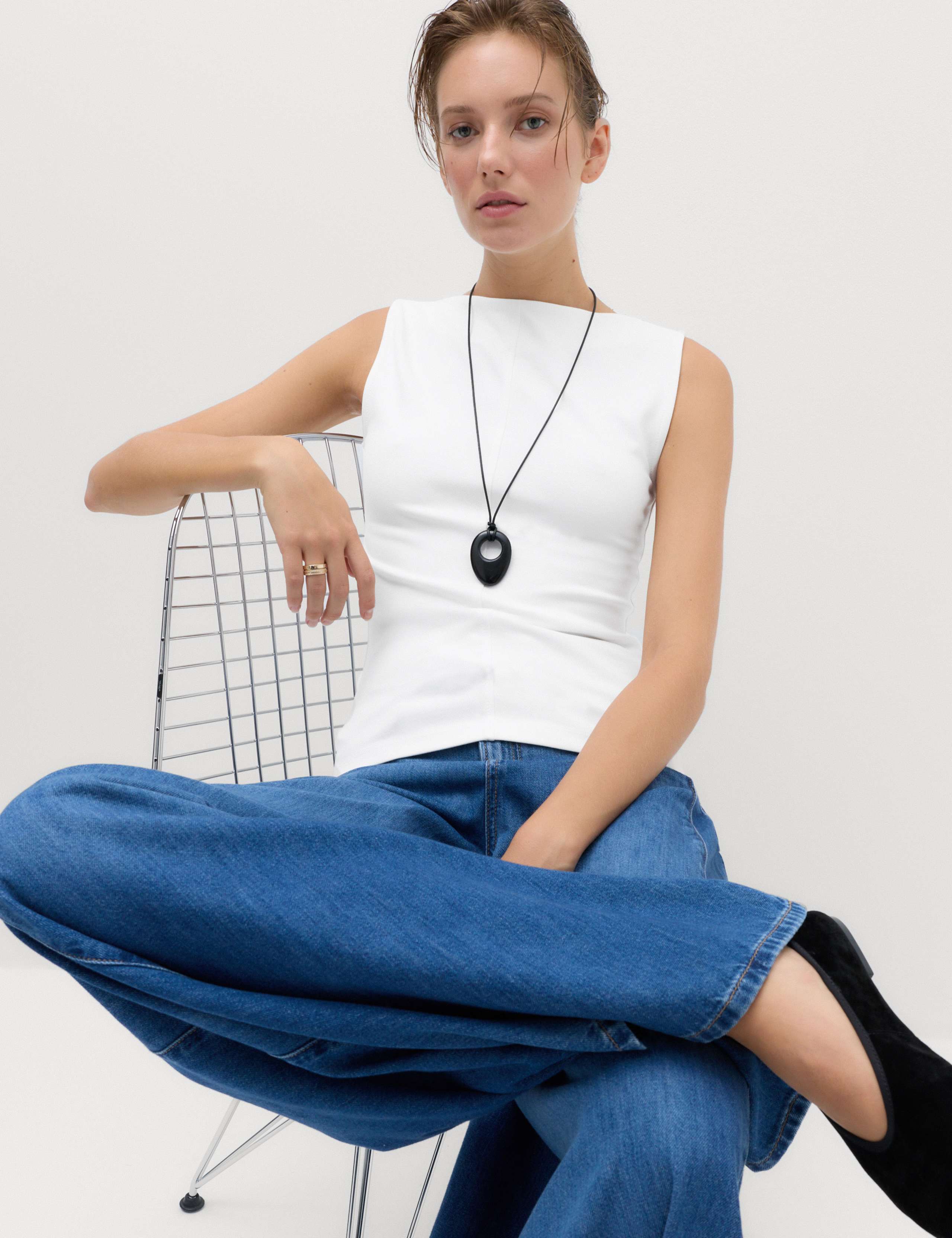 Slim Fit Seam Detail Sleeveless Top