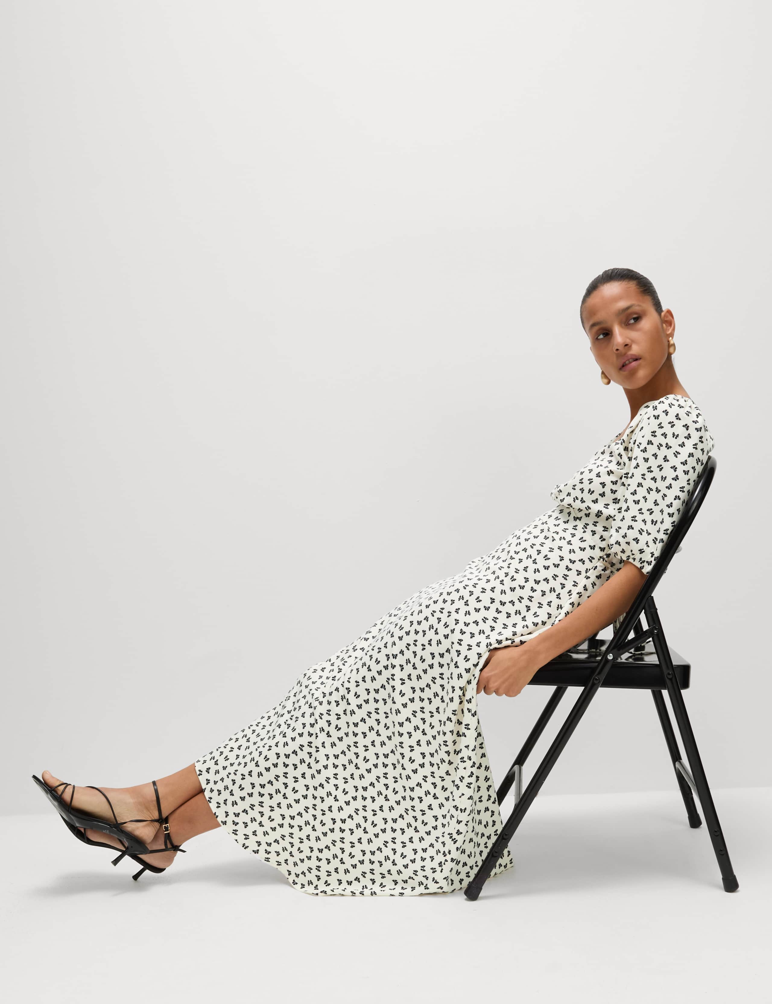 Printed V-Neck Puff Sleeve Midi Tea Dress