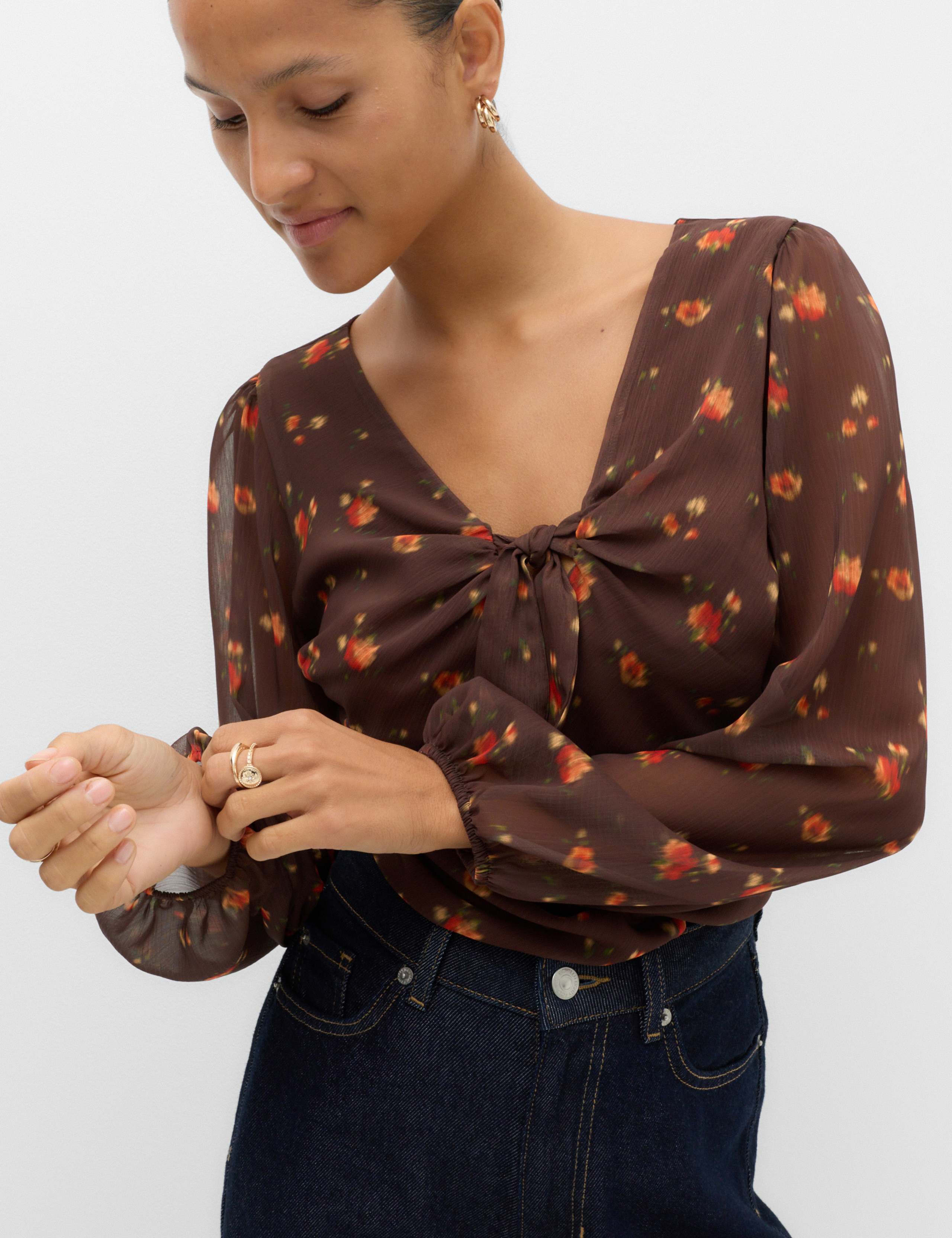 Printed V Neck Fitted Top
