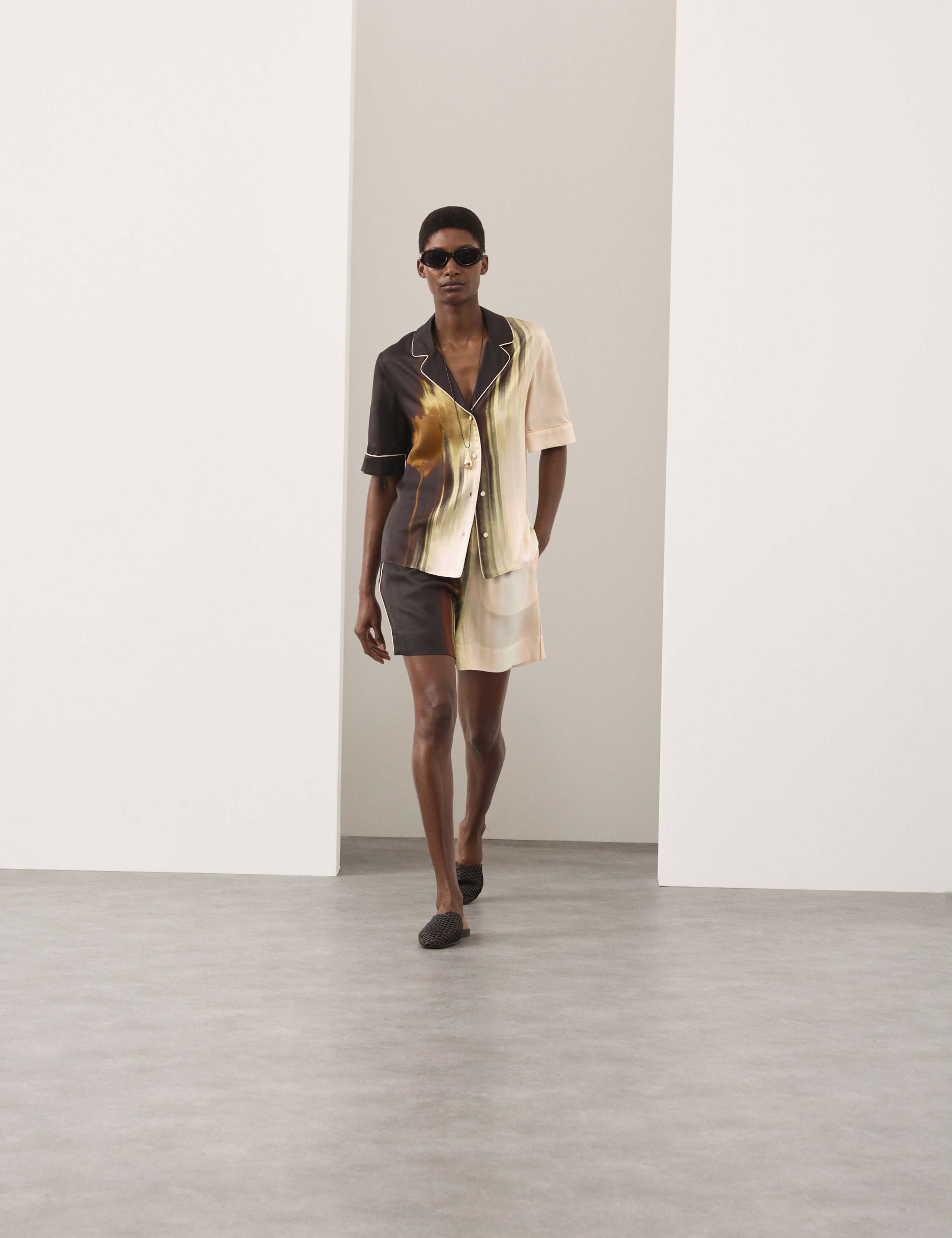 Printed Shirt & Short Set 2 of 6