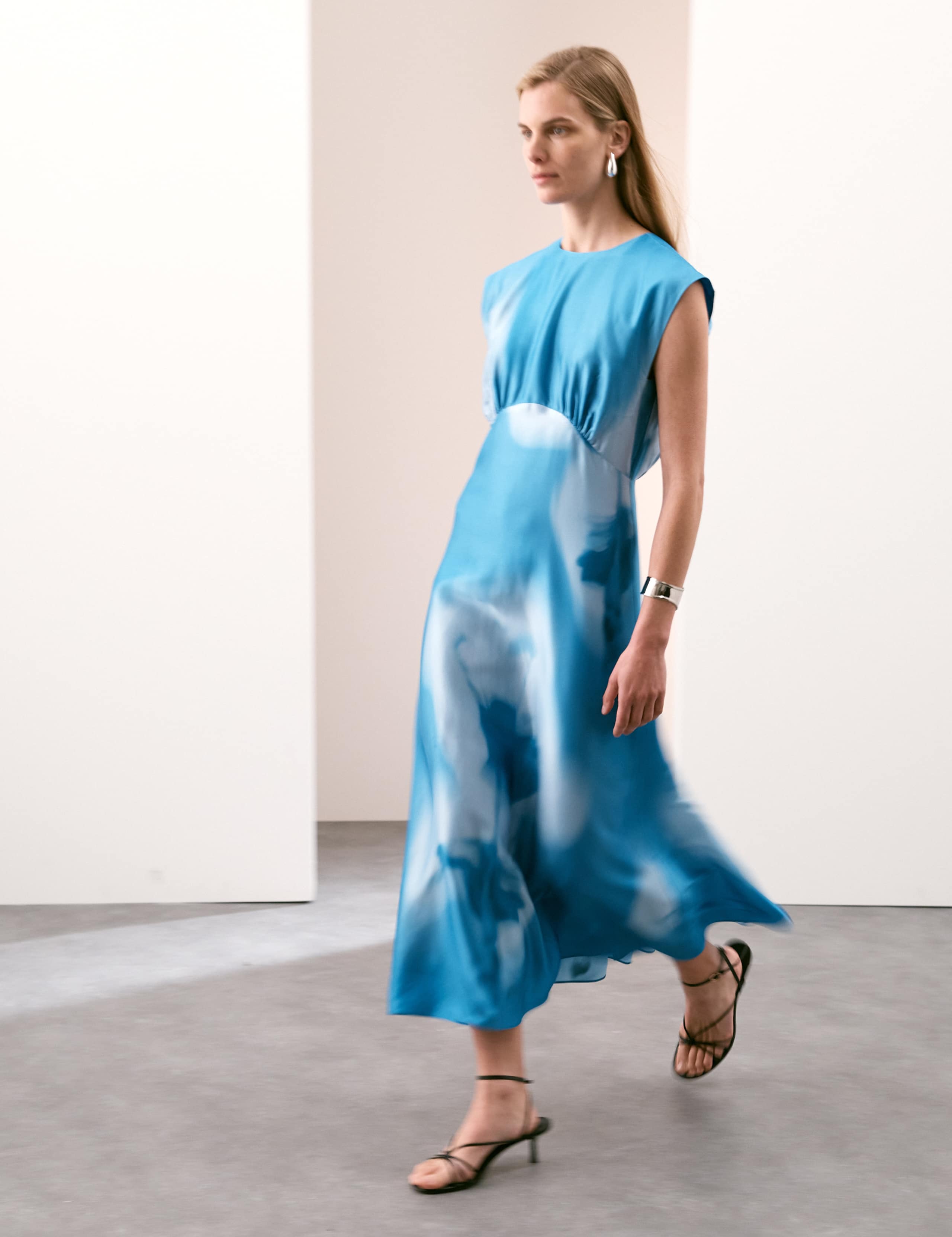 Cupro Rich Printed Round Neck Midaxi Waisted Dress