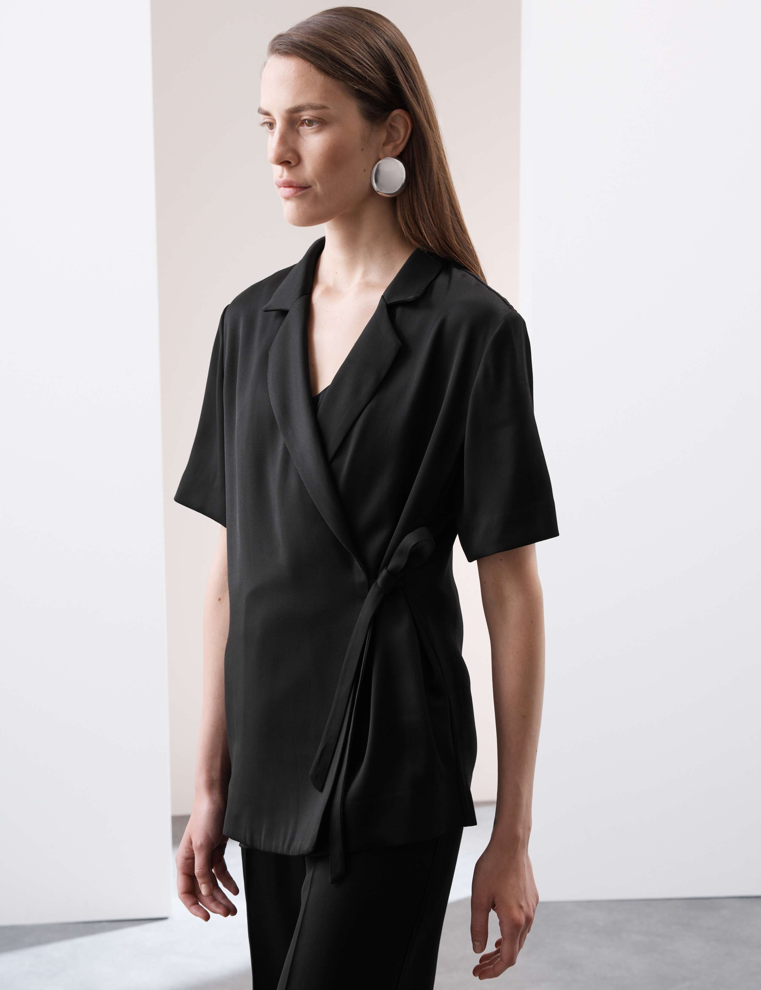Textured Short Sleeve Tie Waist Blazer