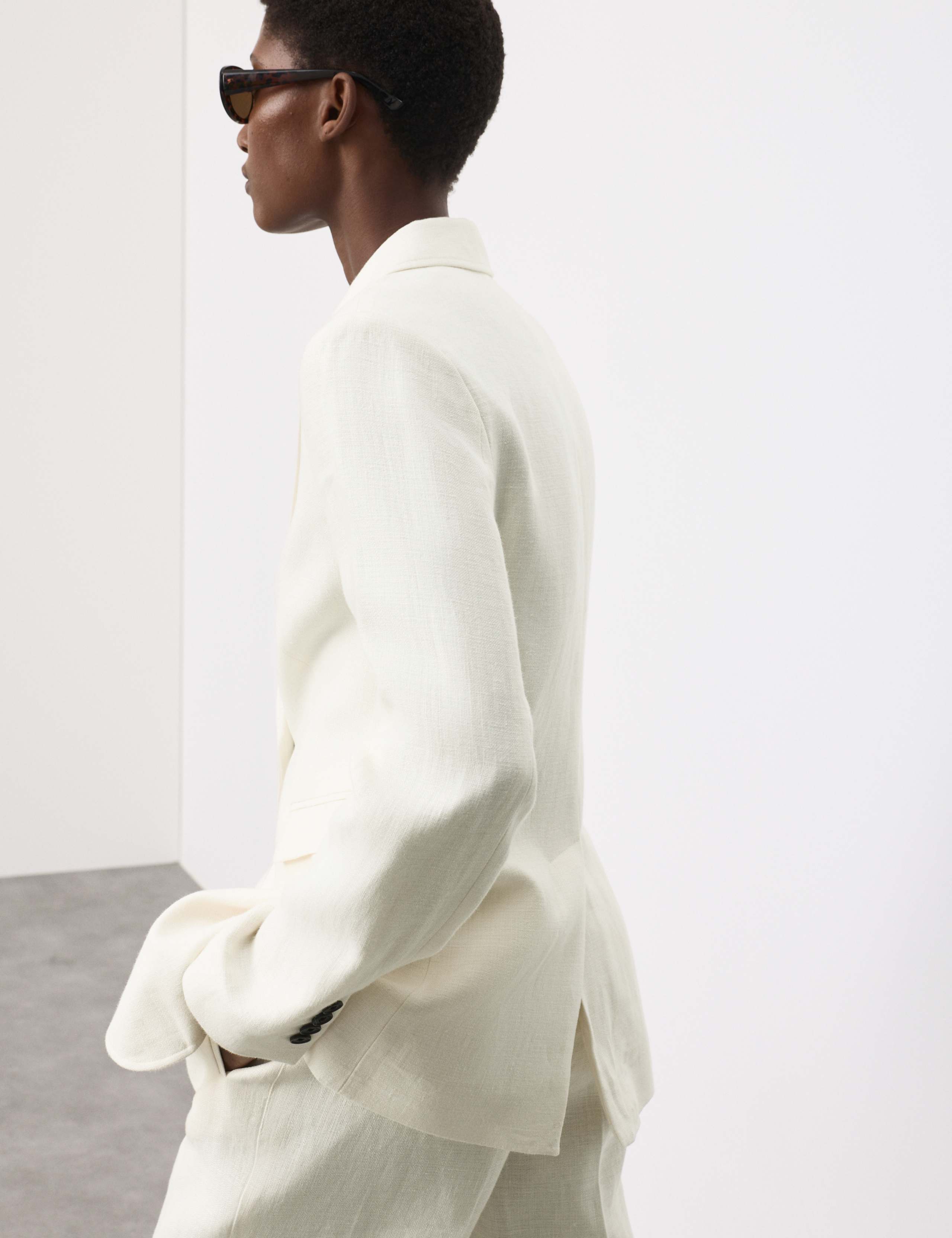 Linen Blazer & Short Set 5 of 6