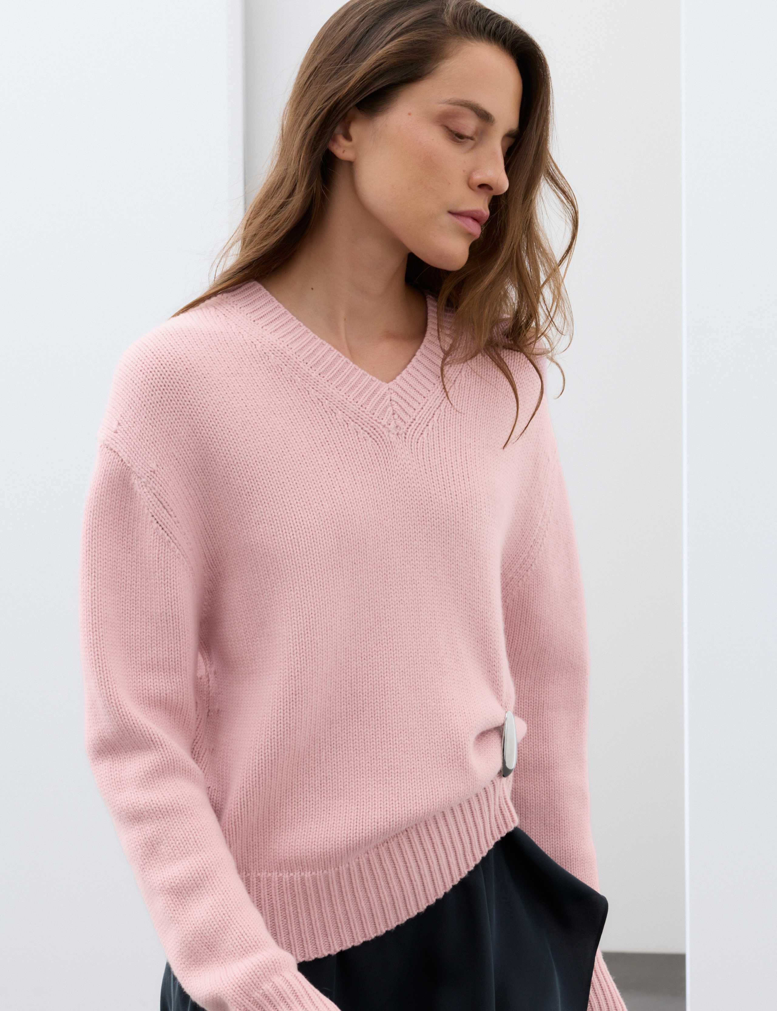 Merino Wool Rich V Neck Jumper with Cashmere