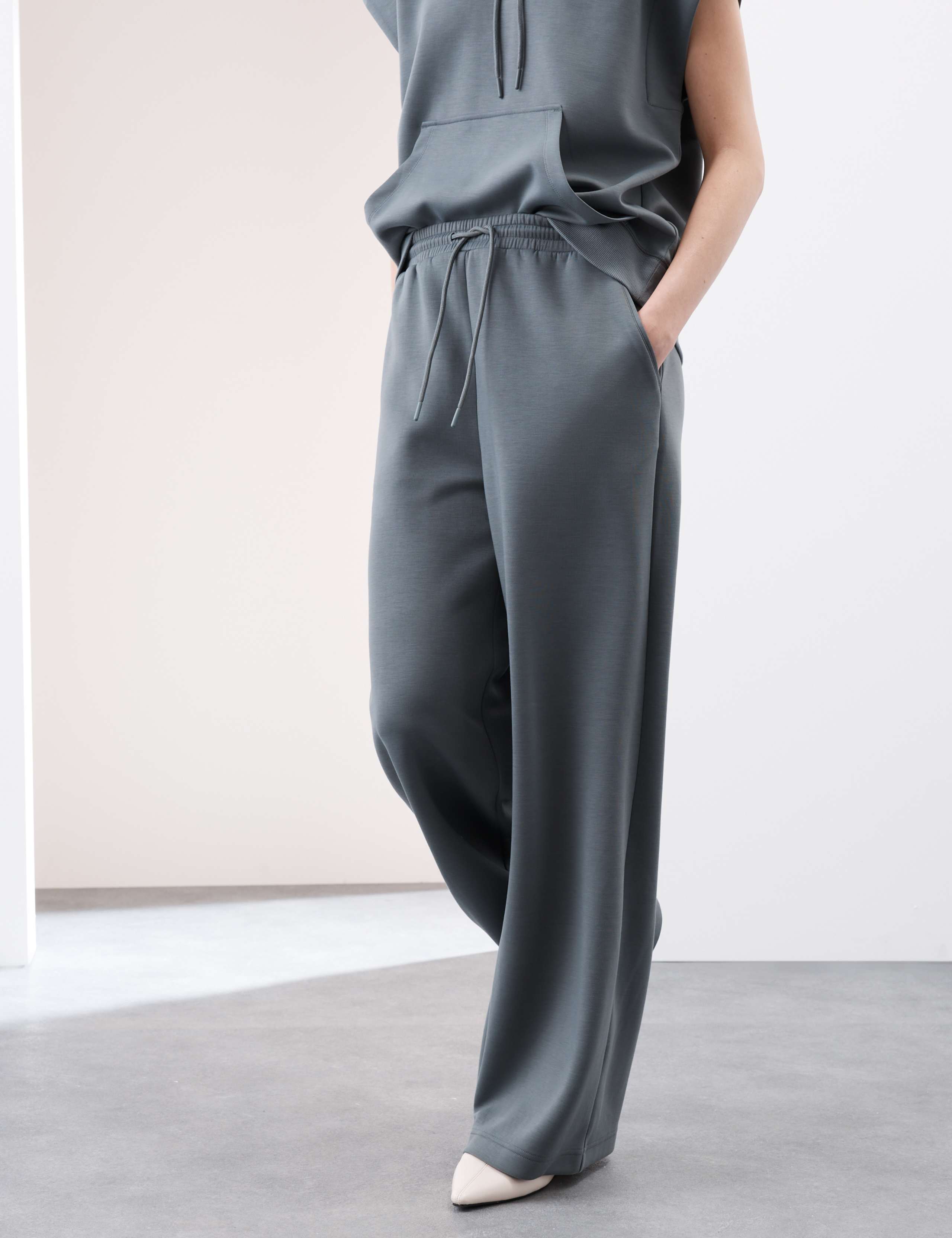 Drawstring Wide Leg Joggers