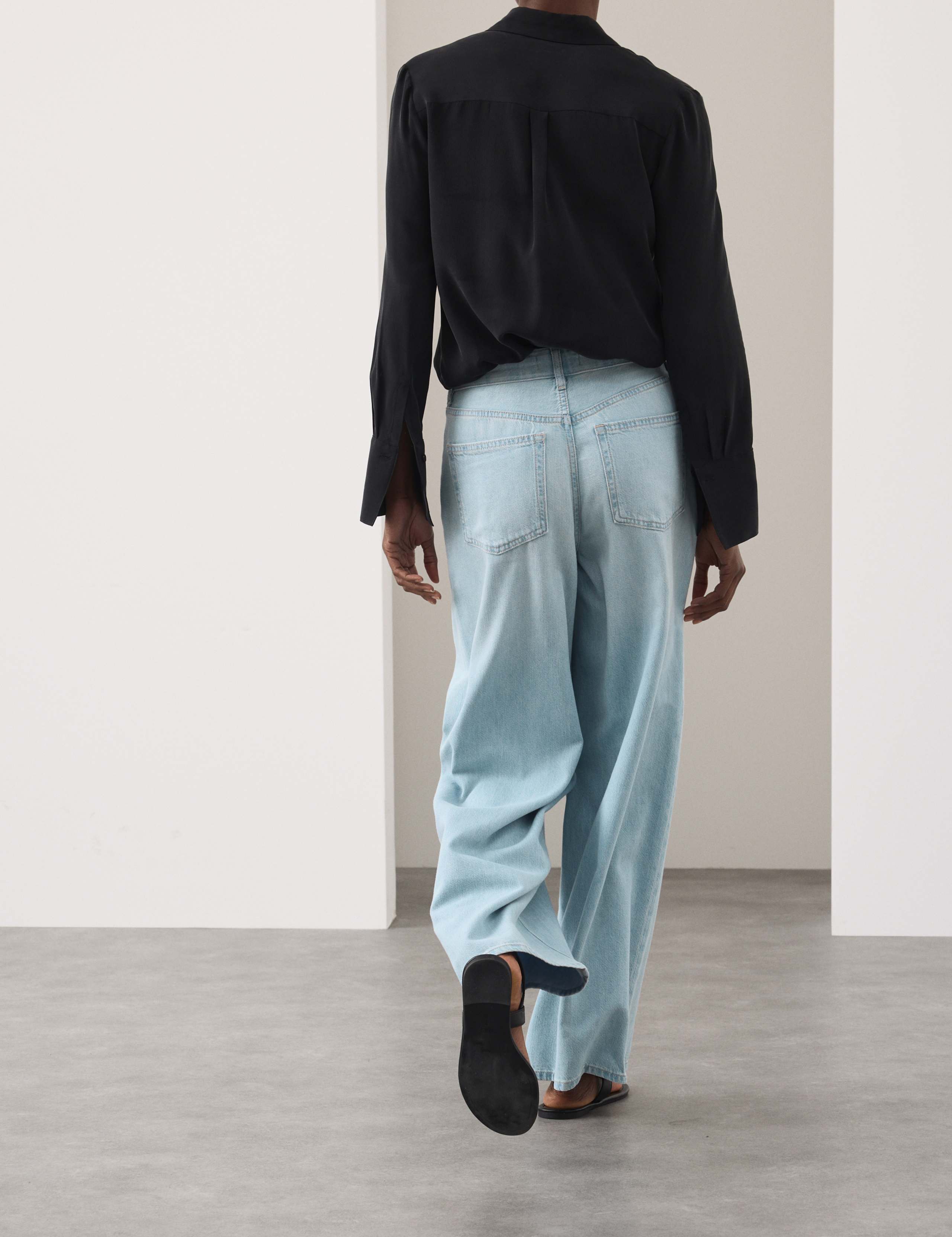 Shirt & Jeans Set 2 of 6