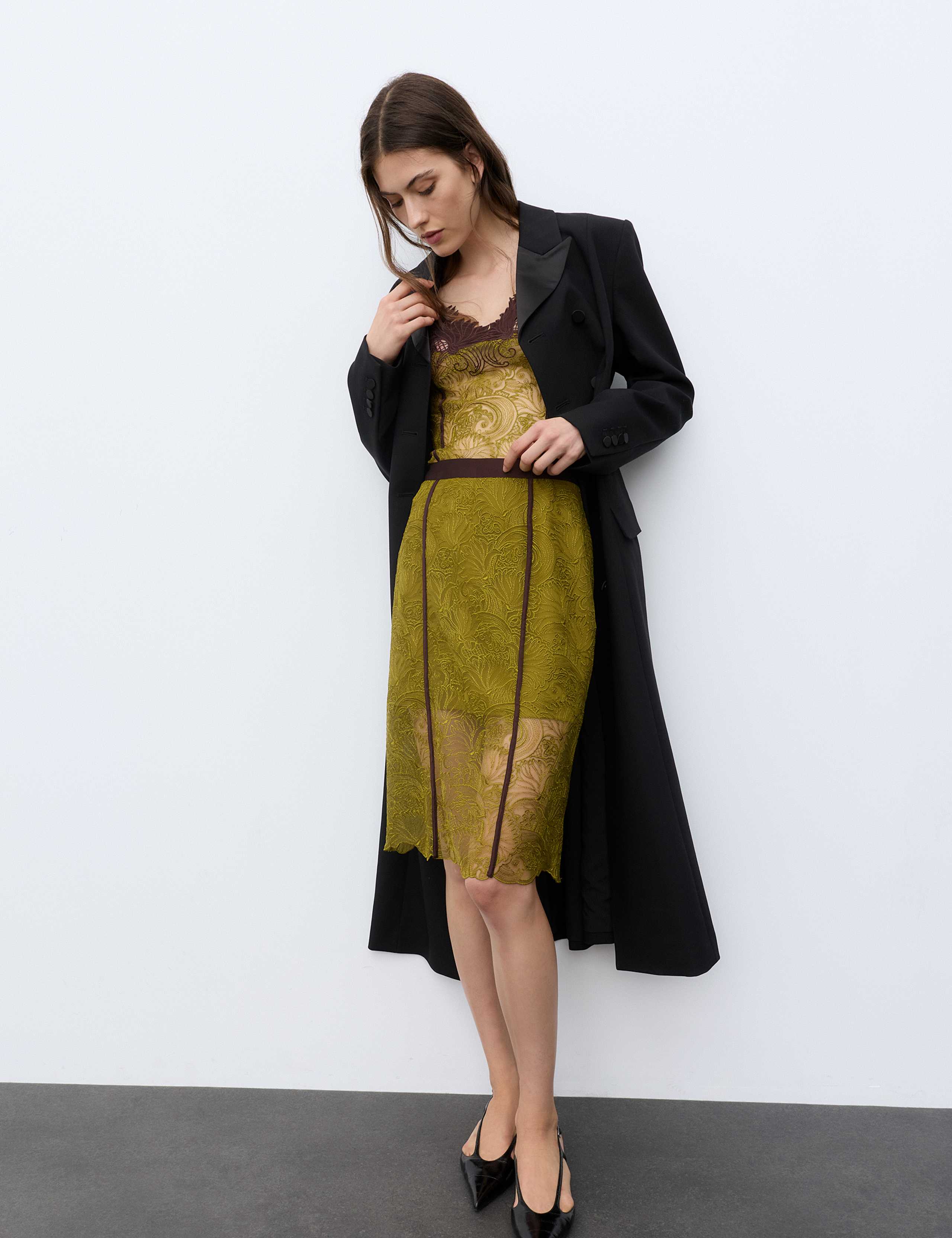 Embroidered Lace Knee Length Skirt