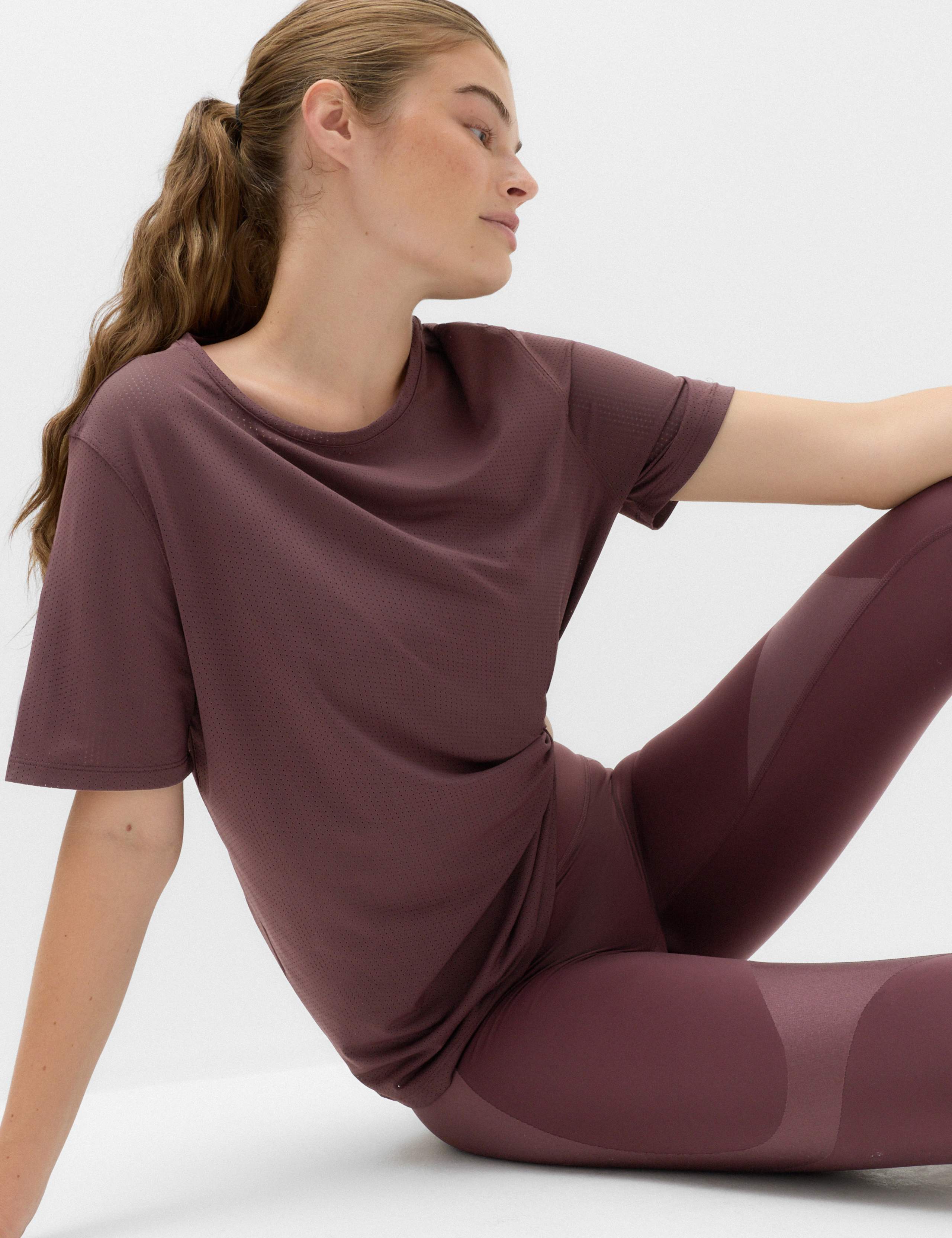Round Neck Mesh Relaxed T-shirt