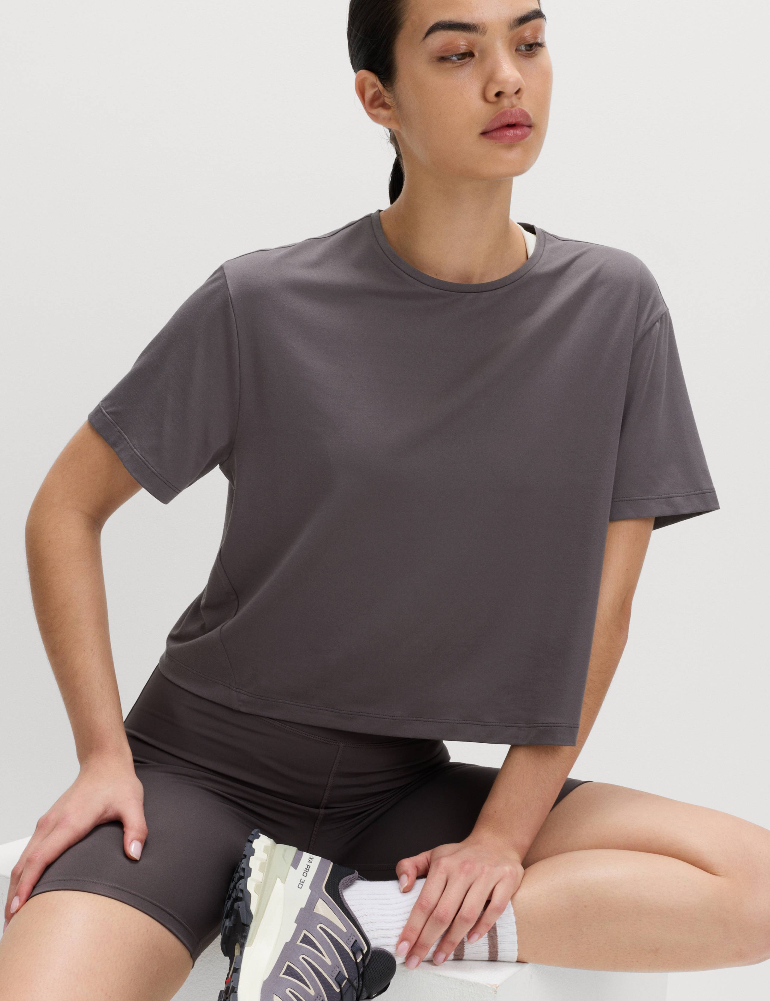 Essential Round Neck Boxy T-Shirt