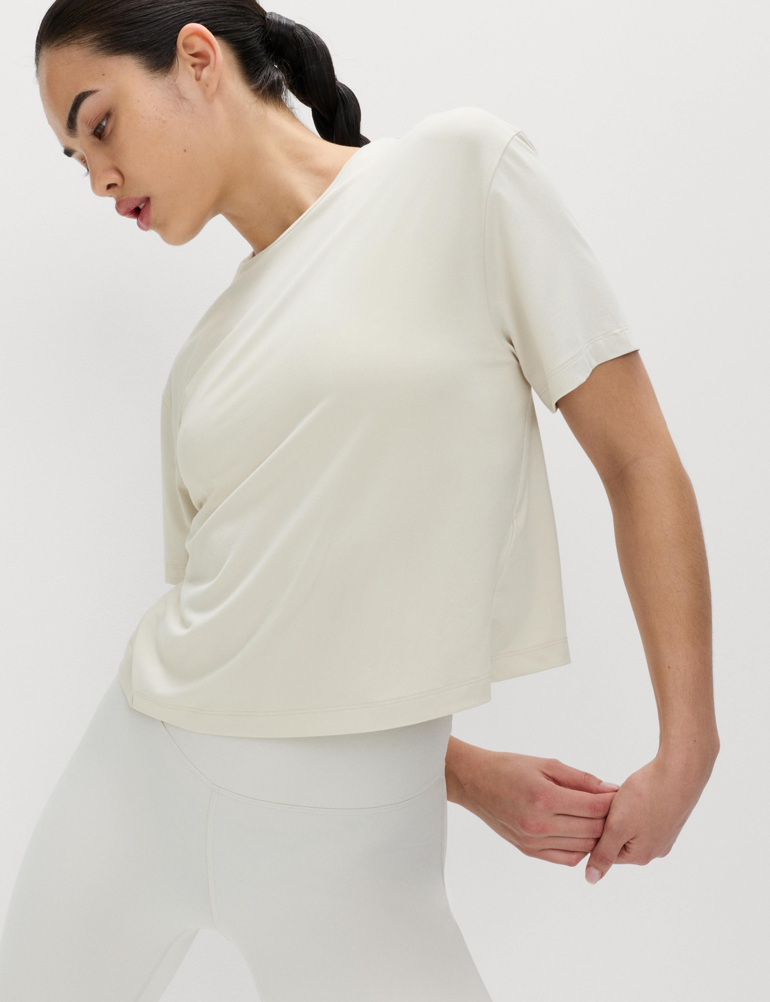 Essential Round Neck Boxy T-Shirt