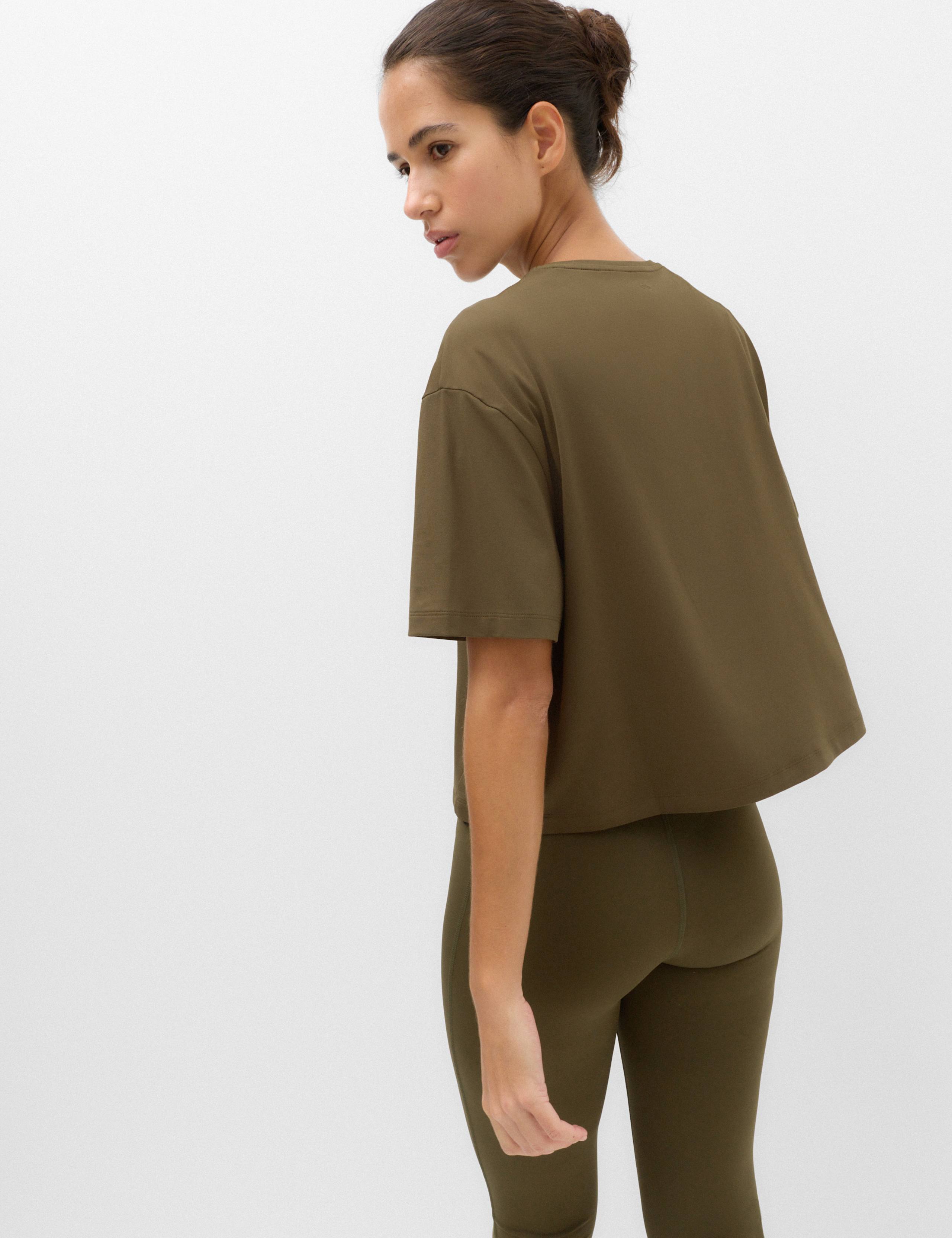 Essential T-Shirt & Leggings Set 2 of 6
