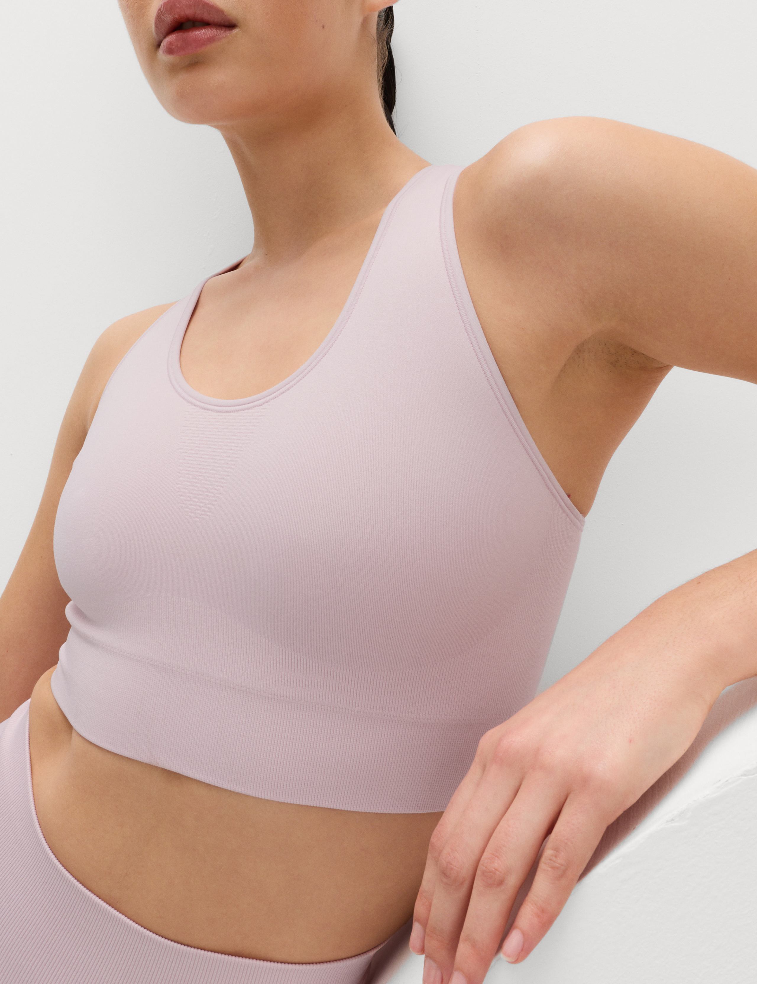 Scoop Neck Seamless Fitted Crop Top