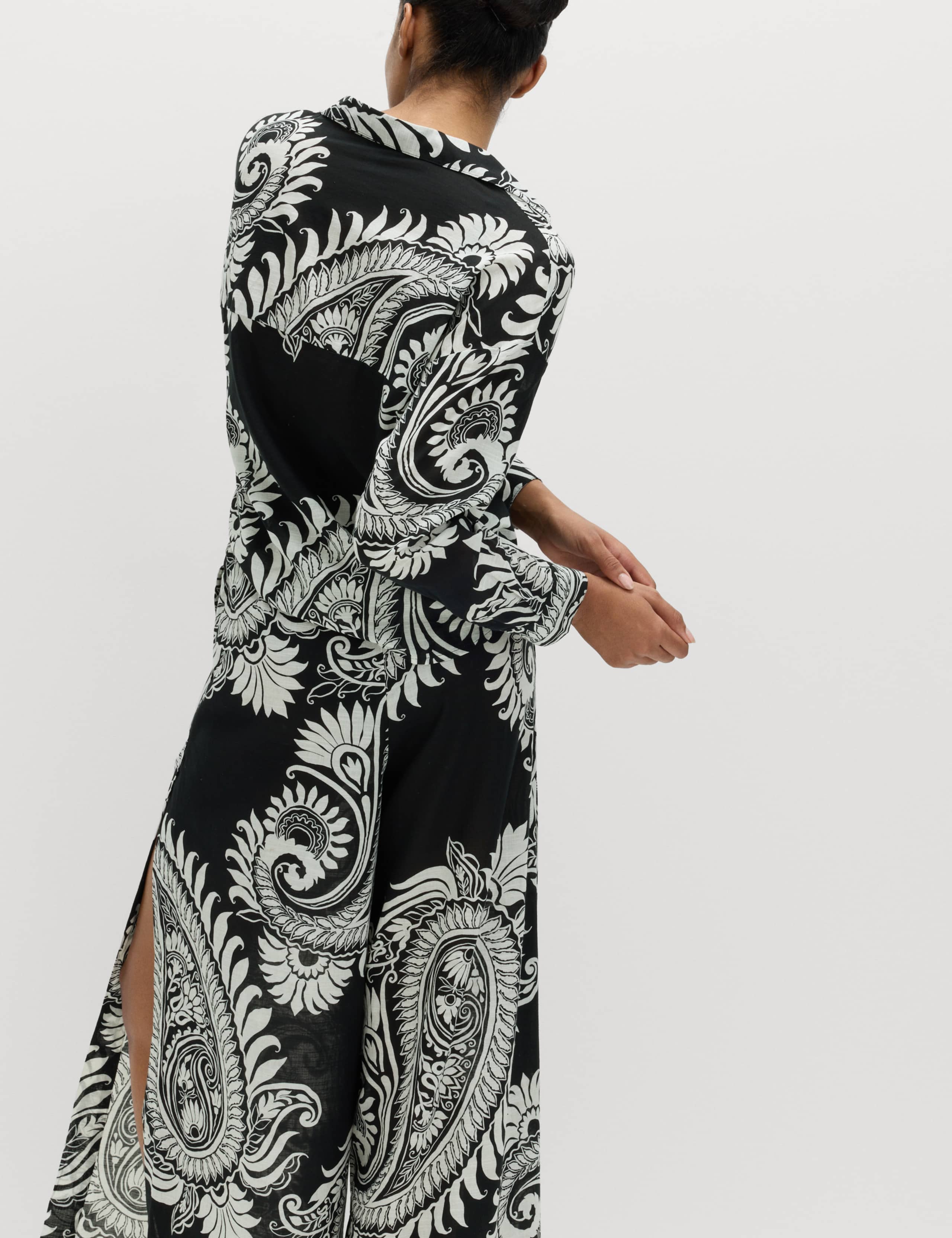 Beach Shirt & Trousers Set 2 of 6