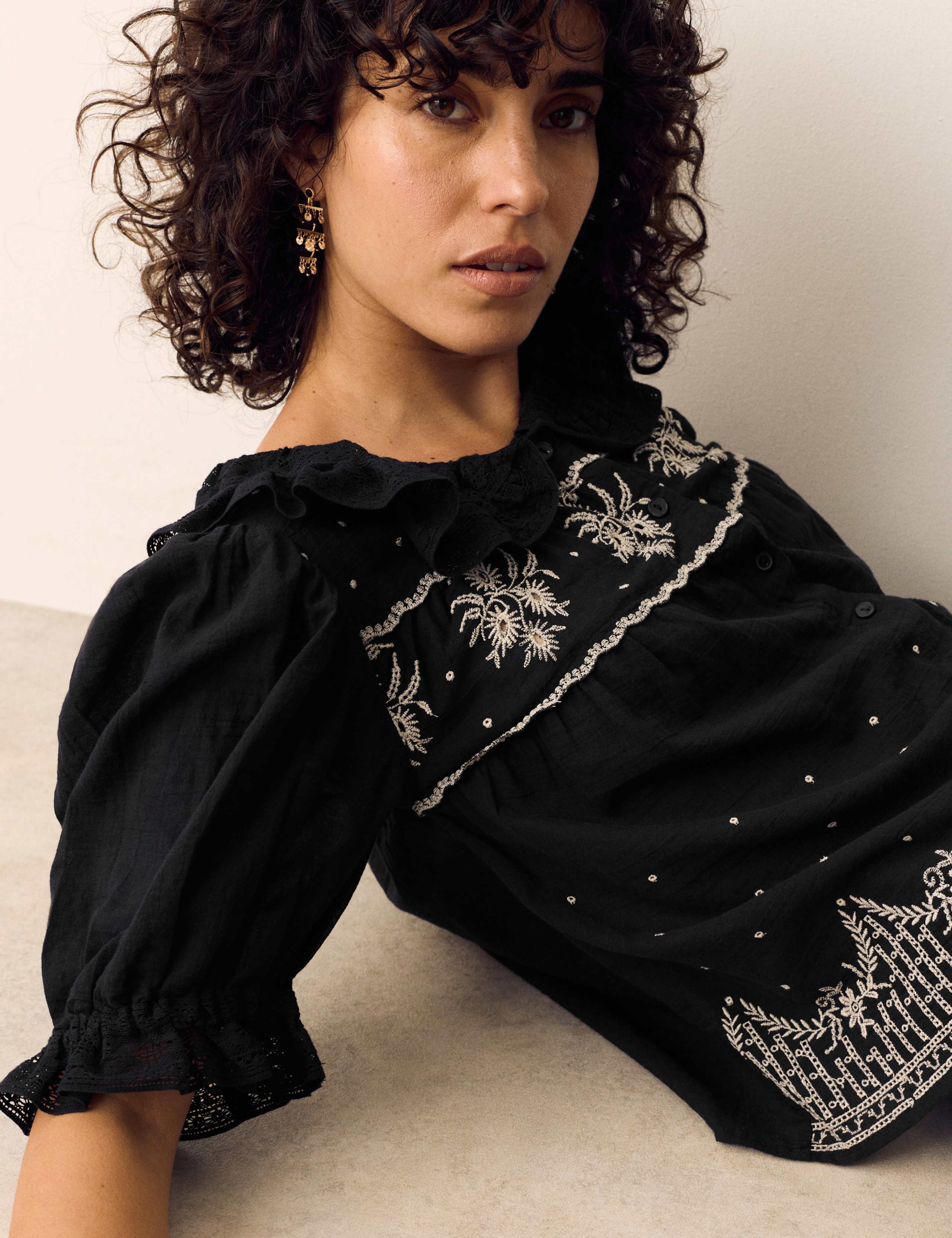 Pure Cotton Embroidered Lace Collar Blouse