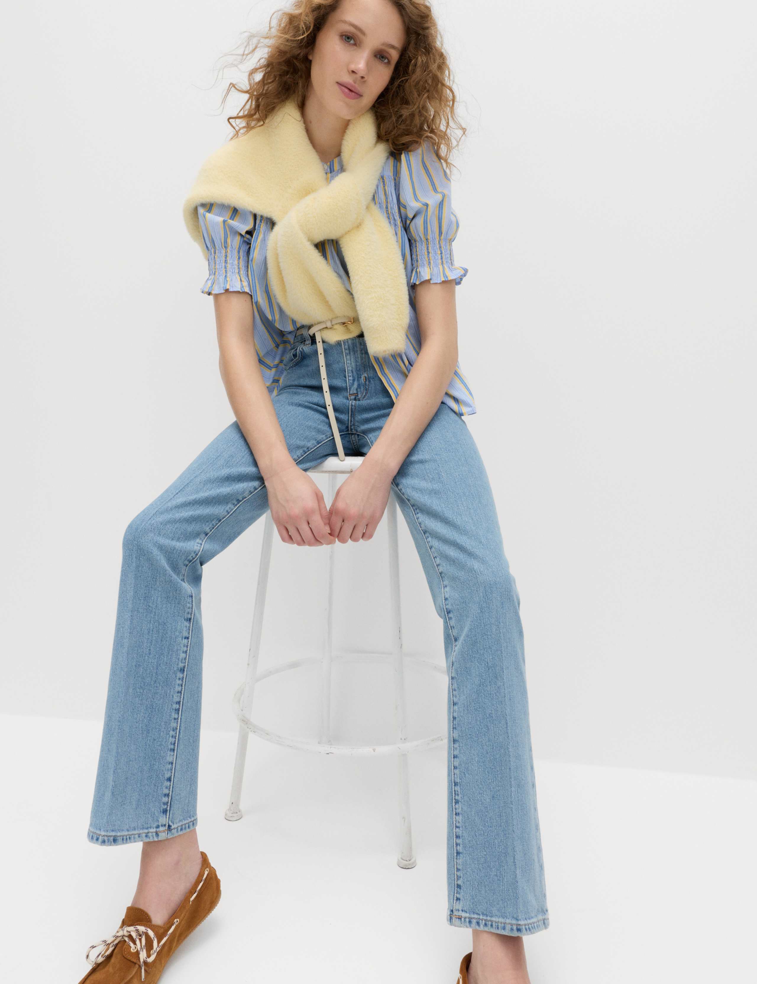 High Waisted Flared Jeans