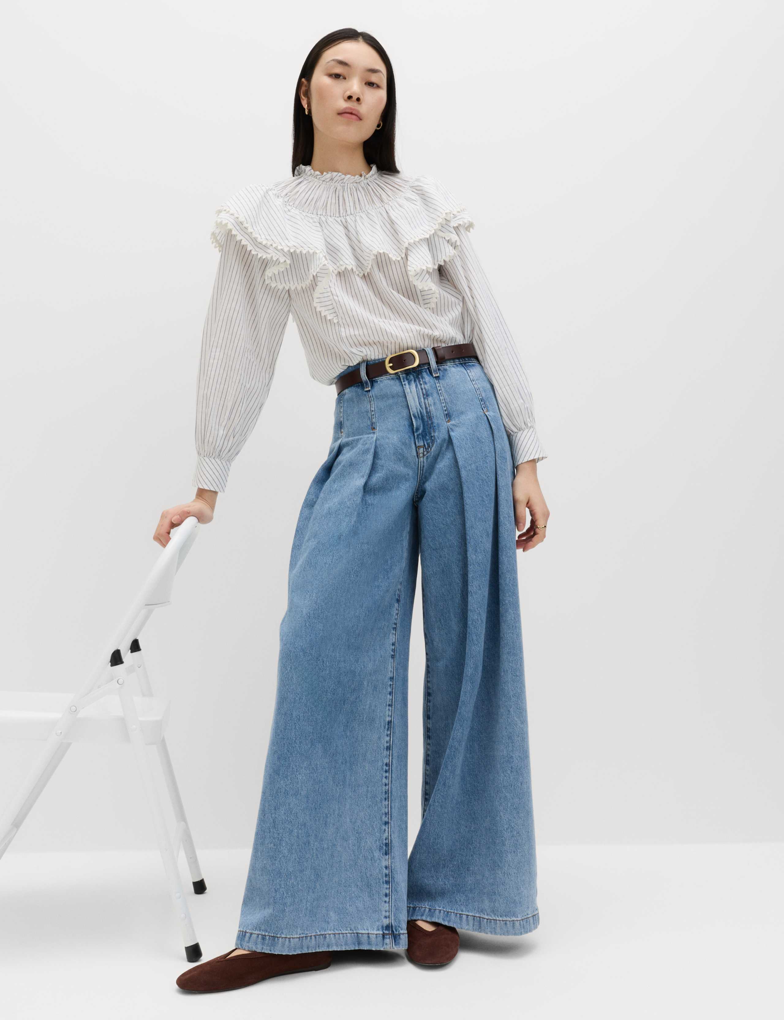High Waisted Pleated Palazzo Jeans