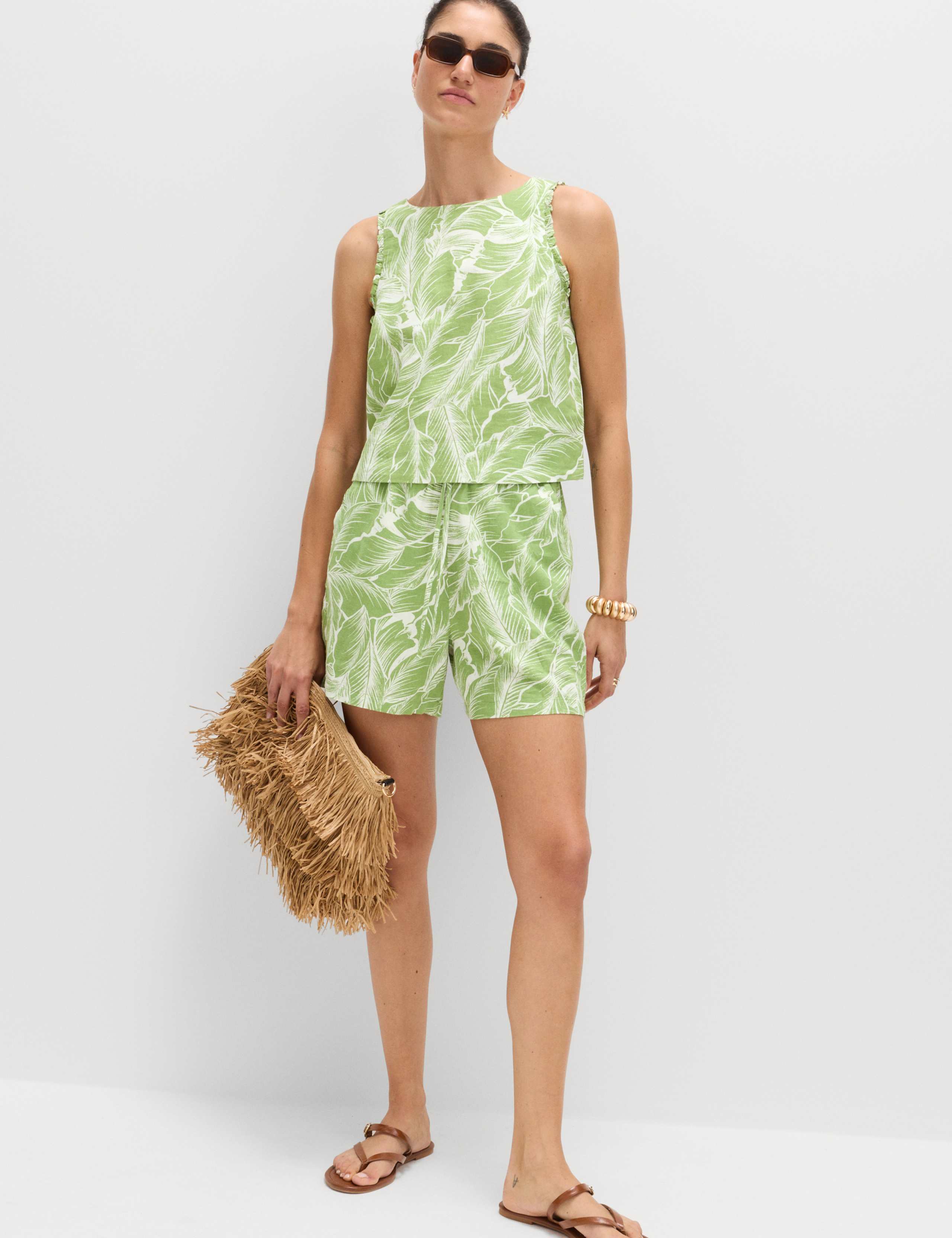 Linen Rich Palm Print Shorts