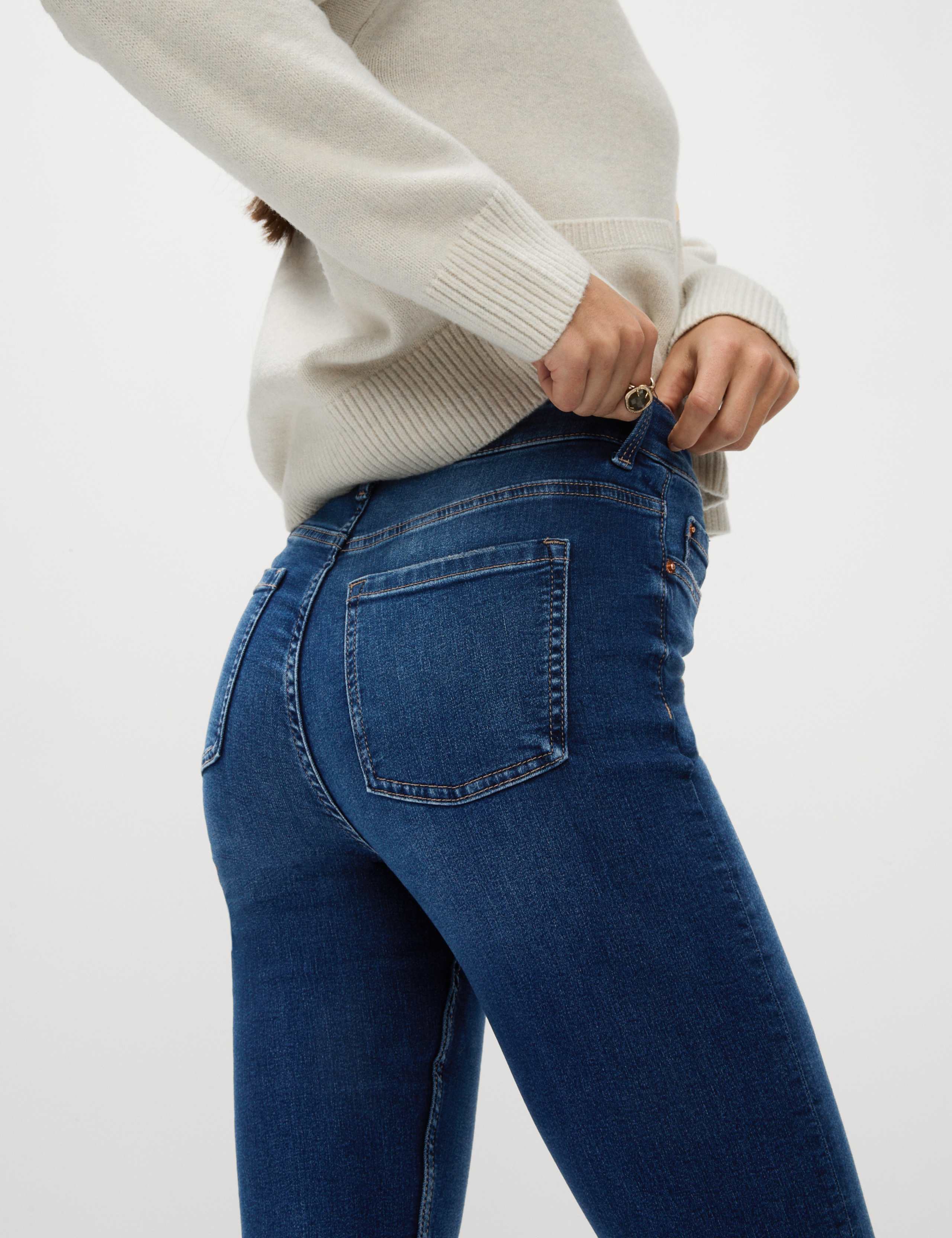 Lily Slim Fit Jeans