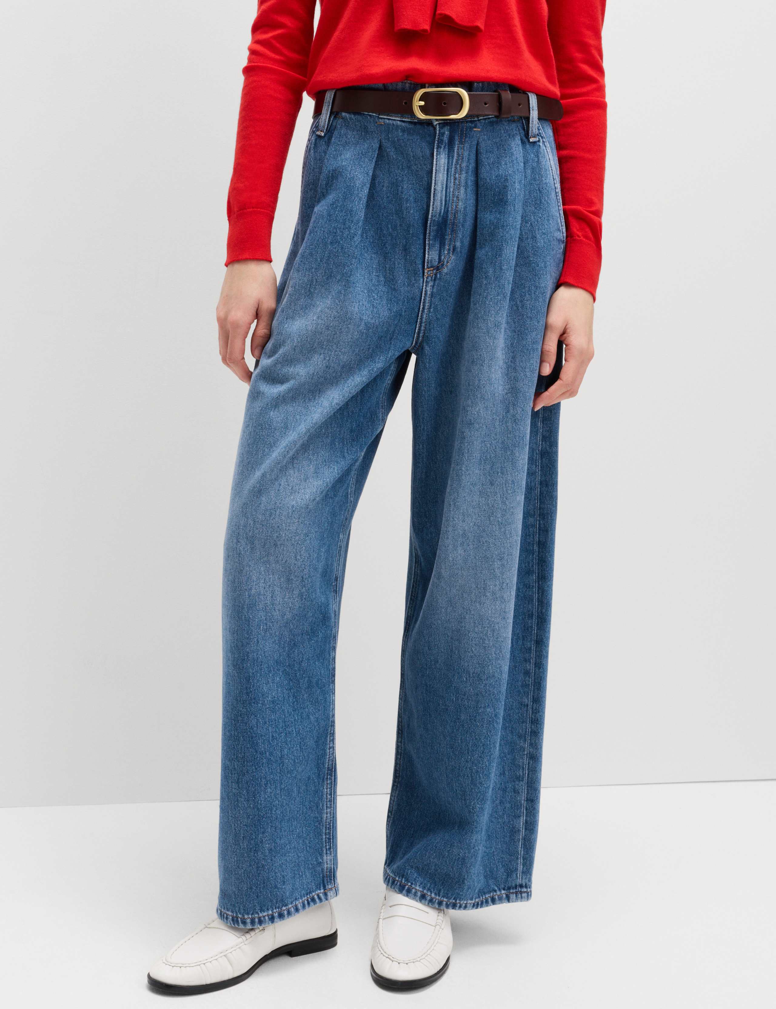 High Waisted Paperbag Pleated Relaxed Jeans