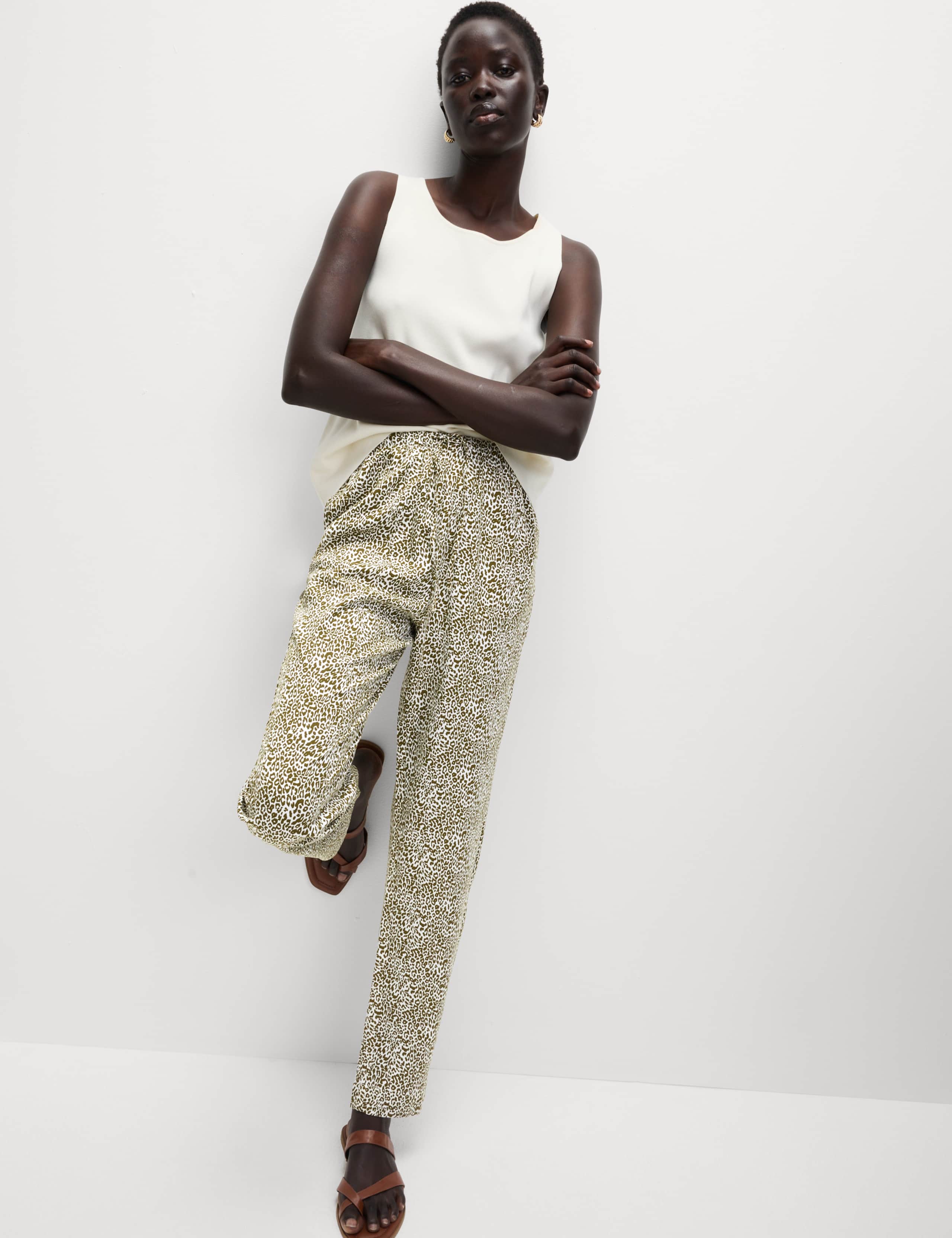 Pure Twill Printed High Waisted Tapered Trousers