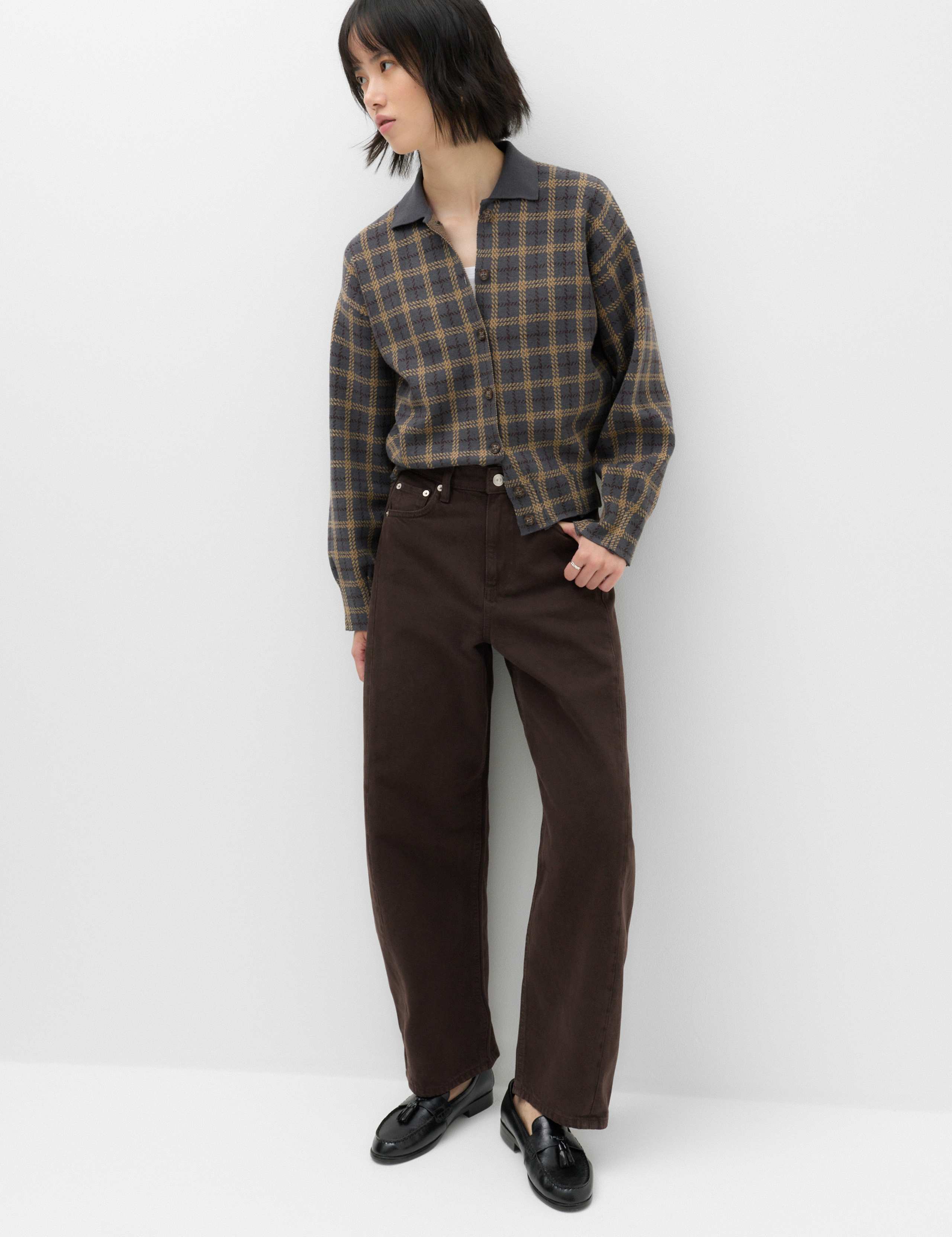 Mid Rise Barrel Jeans