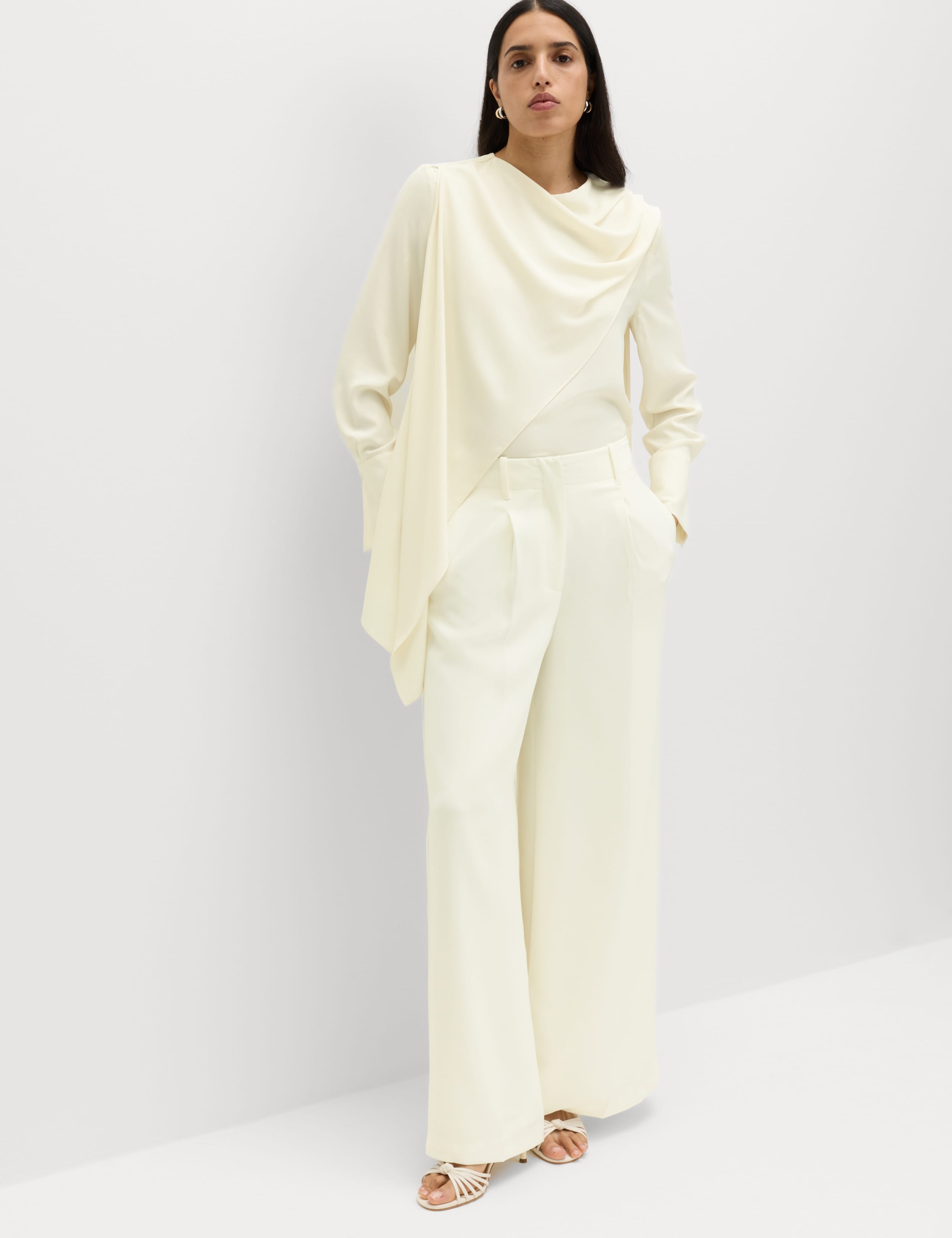 Single Pleat Wide Leg Trousers