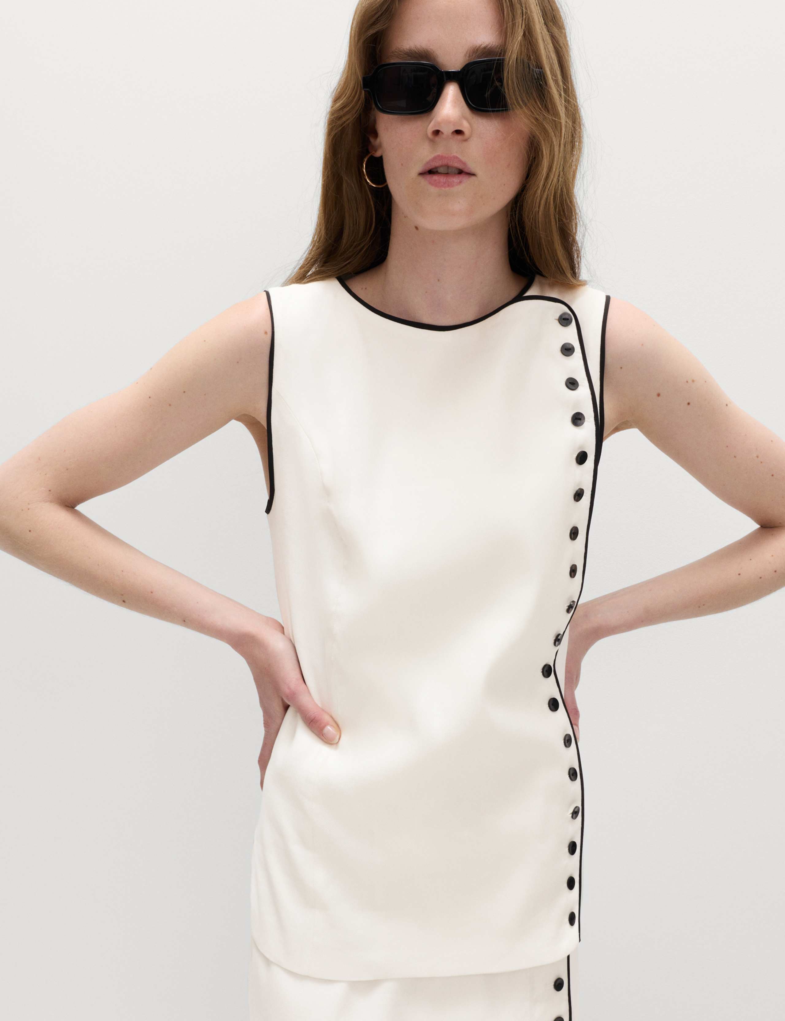 Linen Blend Contrast Piping Waistcoat