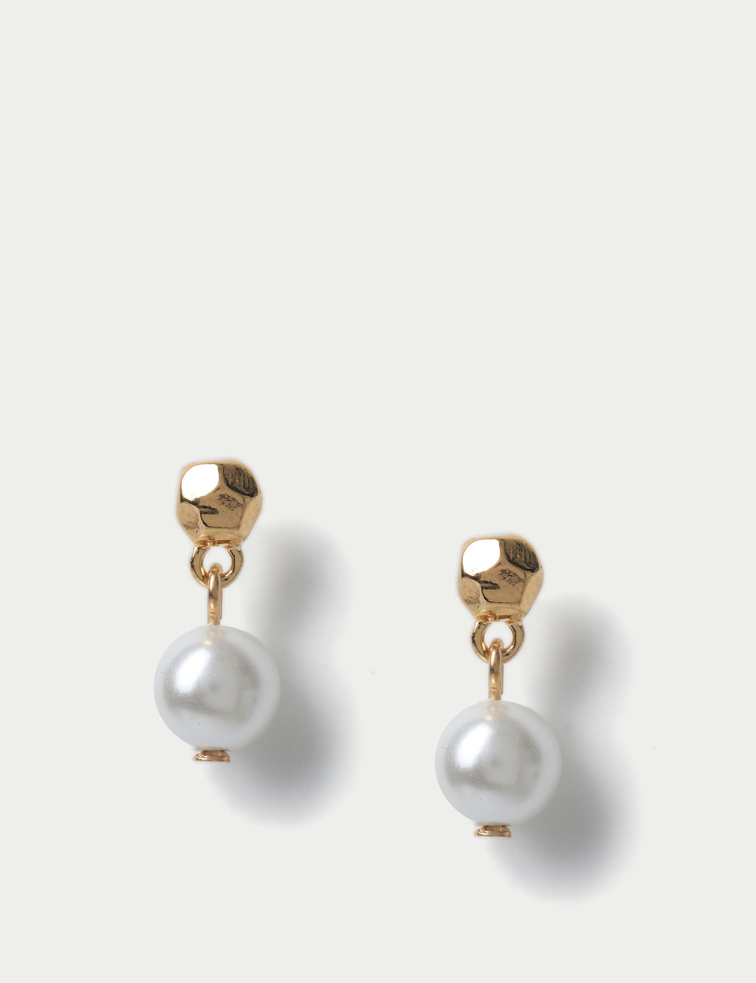 Gifting Pearl Hoop Detail Earrings