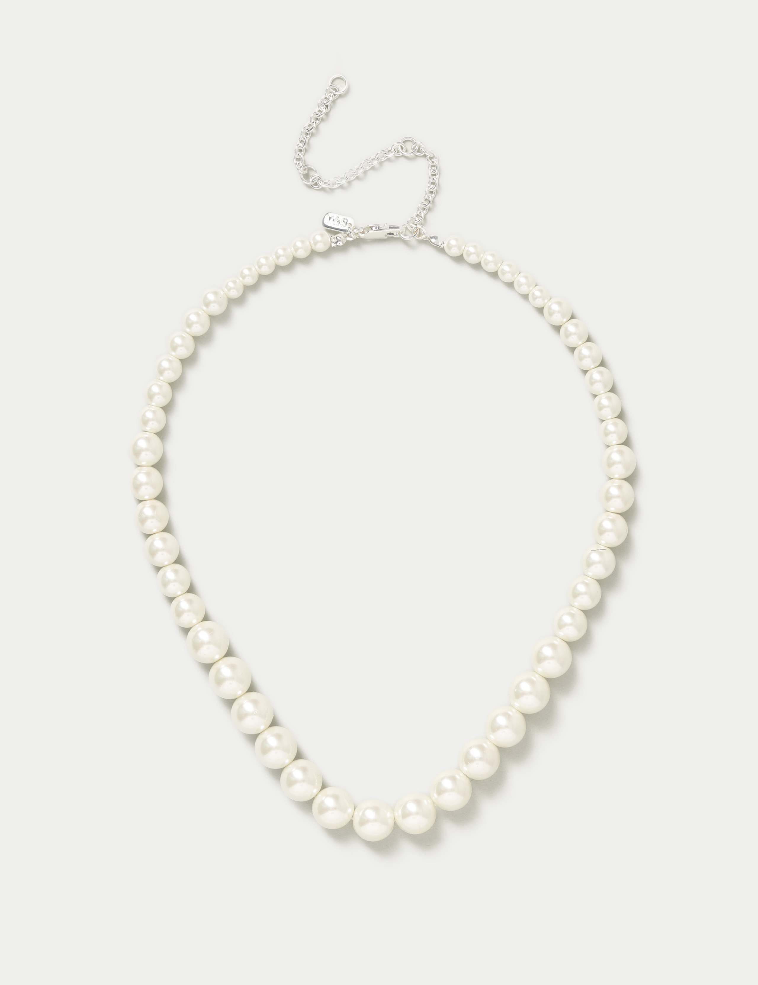 Gradual Glass Pearl Necklace
