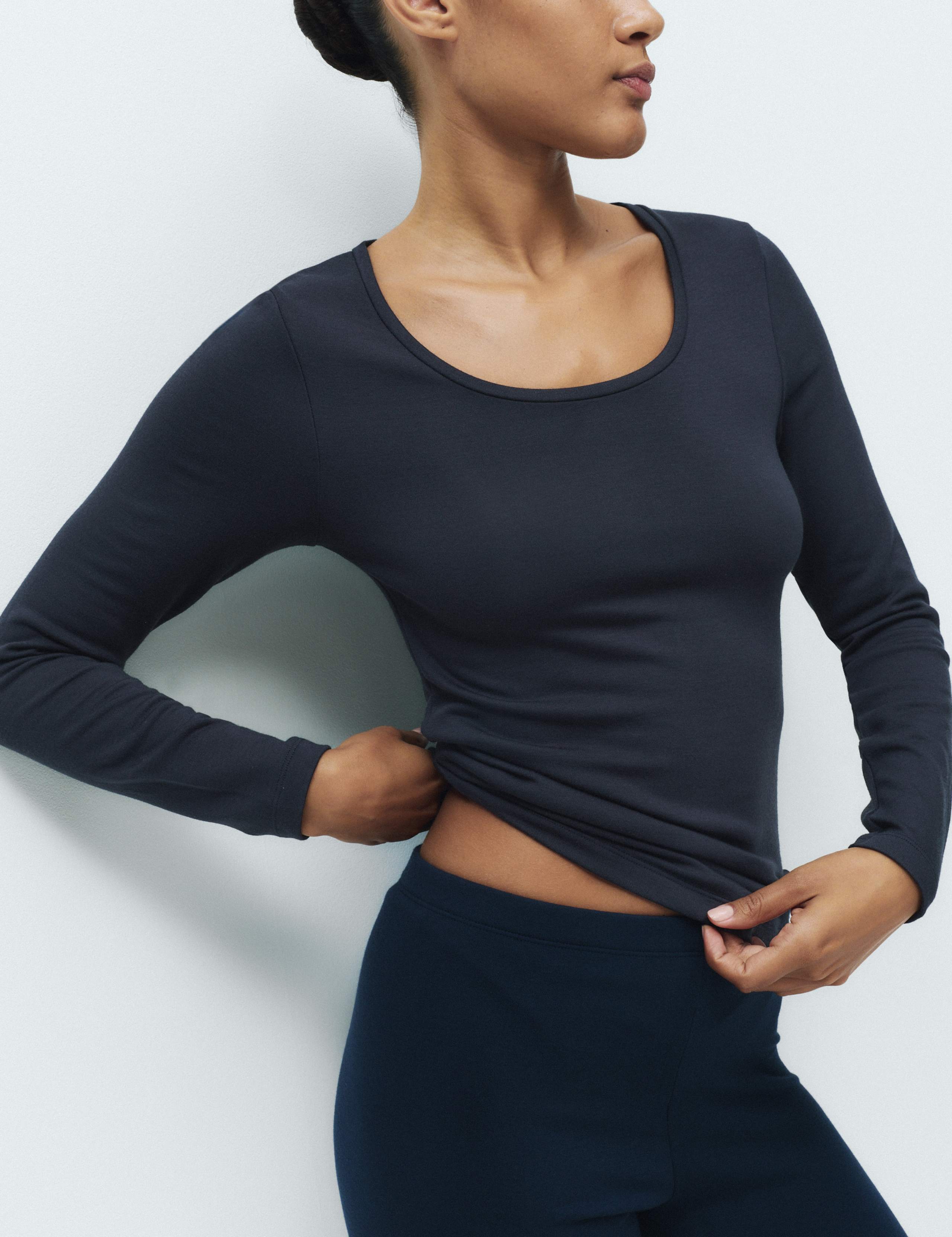 Heatgen™ Medium Thermal Scoop Neck Top