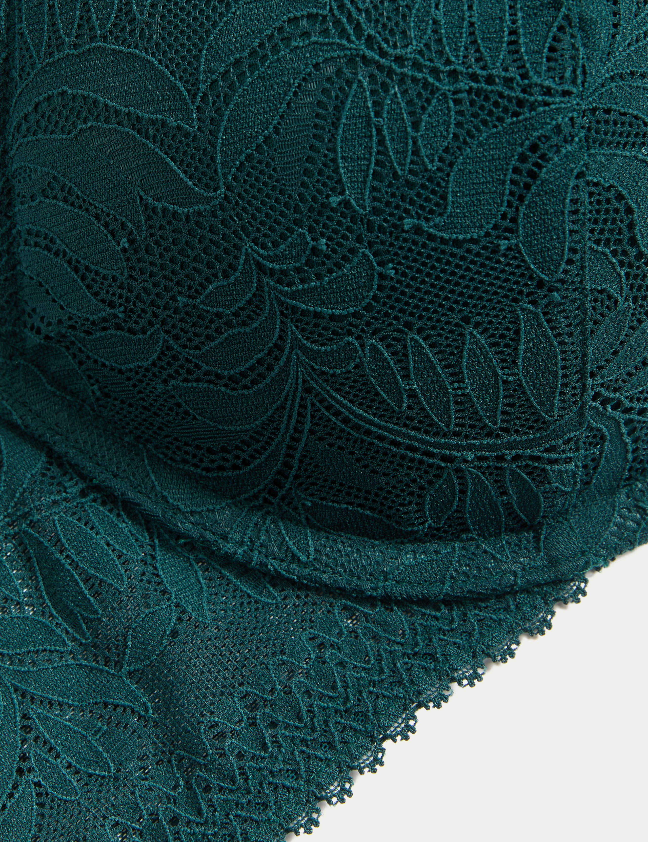 Flexifit™ Lace Wired Push-Up Bra Set A-E 4 of 6