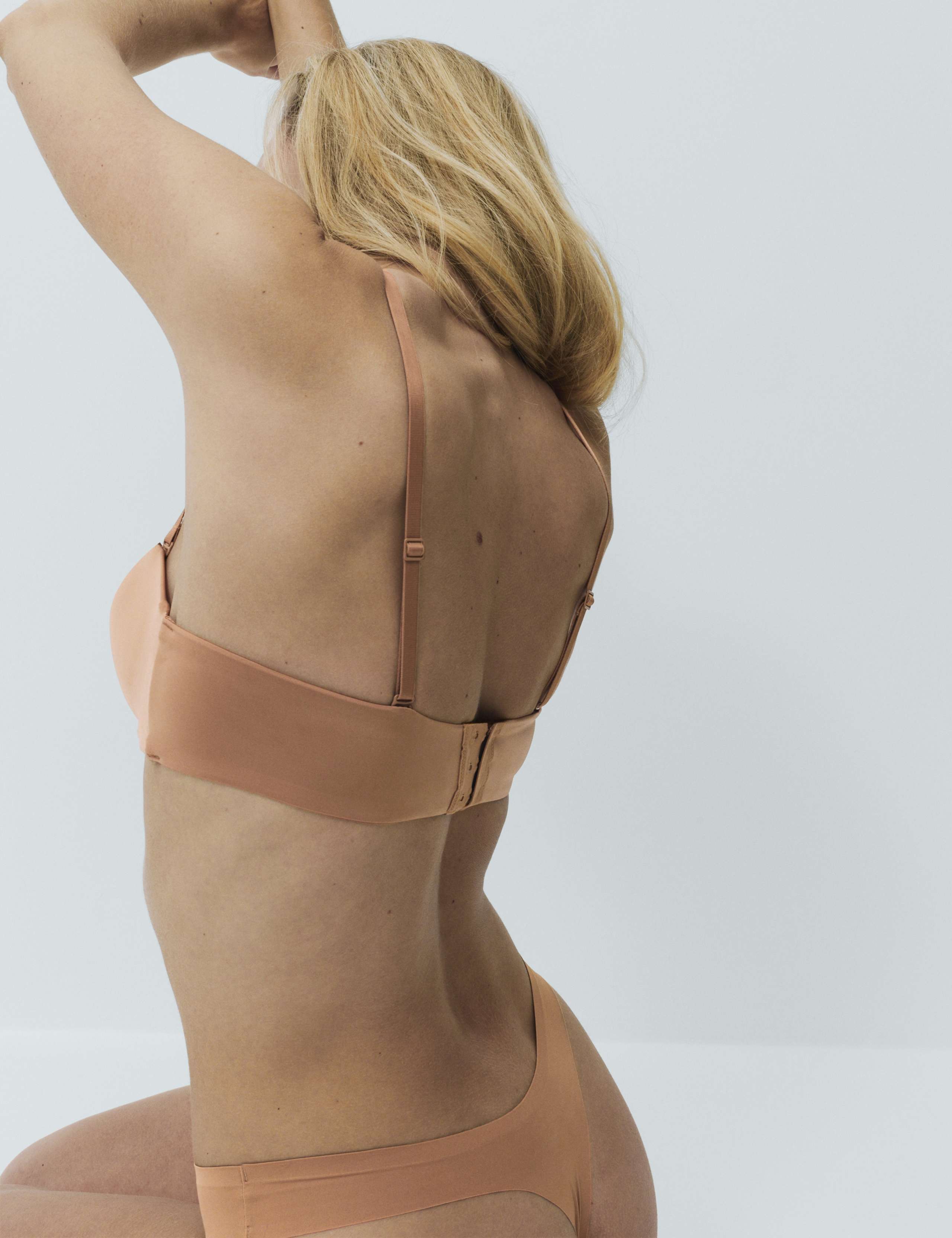 Body Invisibles™ Wired Strapless Bra Set A-E 5 of 6