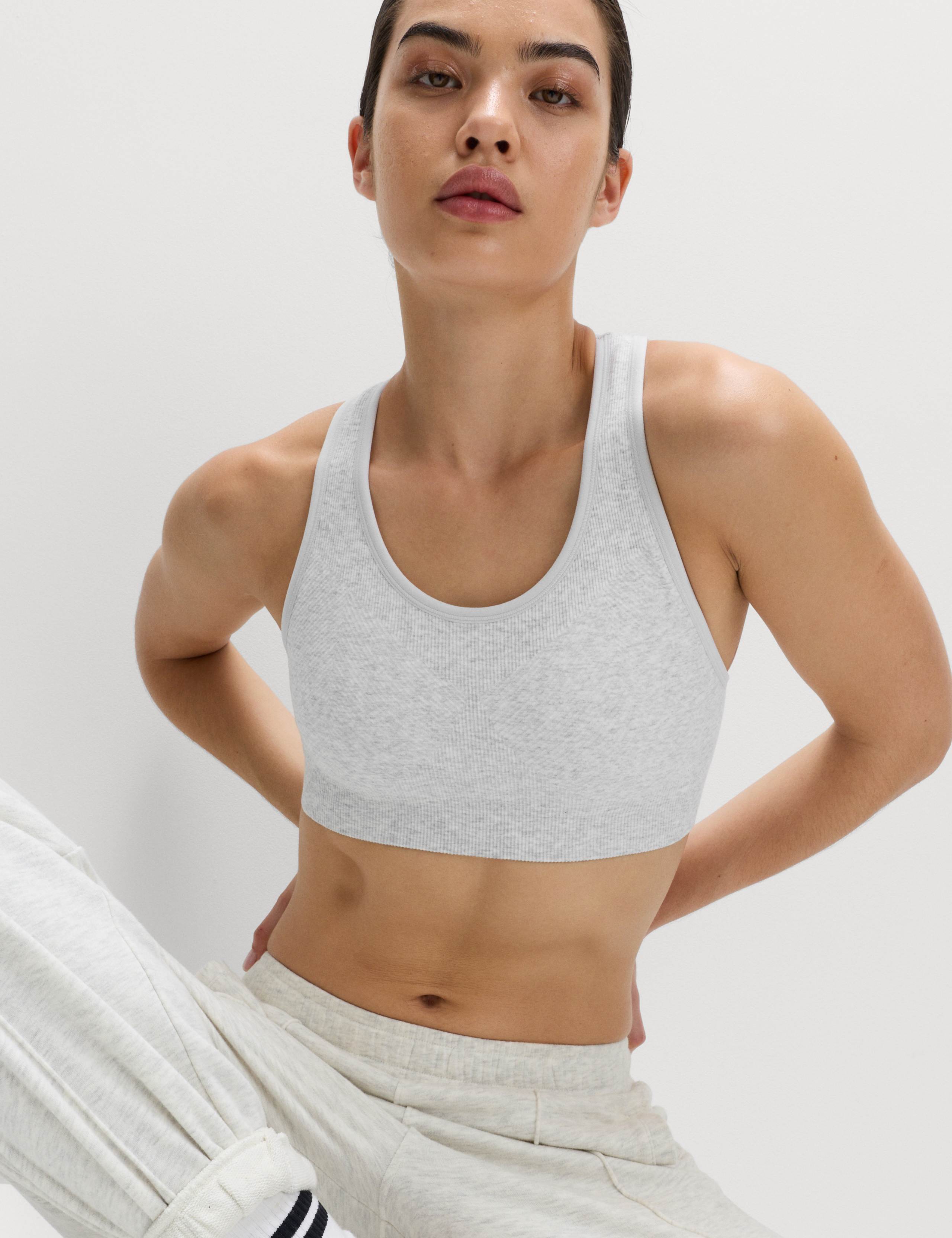 Reversible Seamless Medium Support Sports Bra