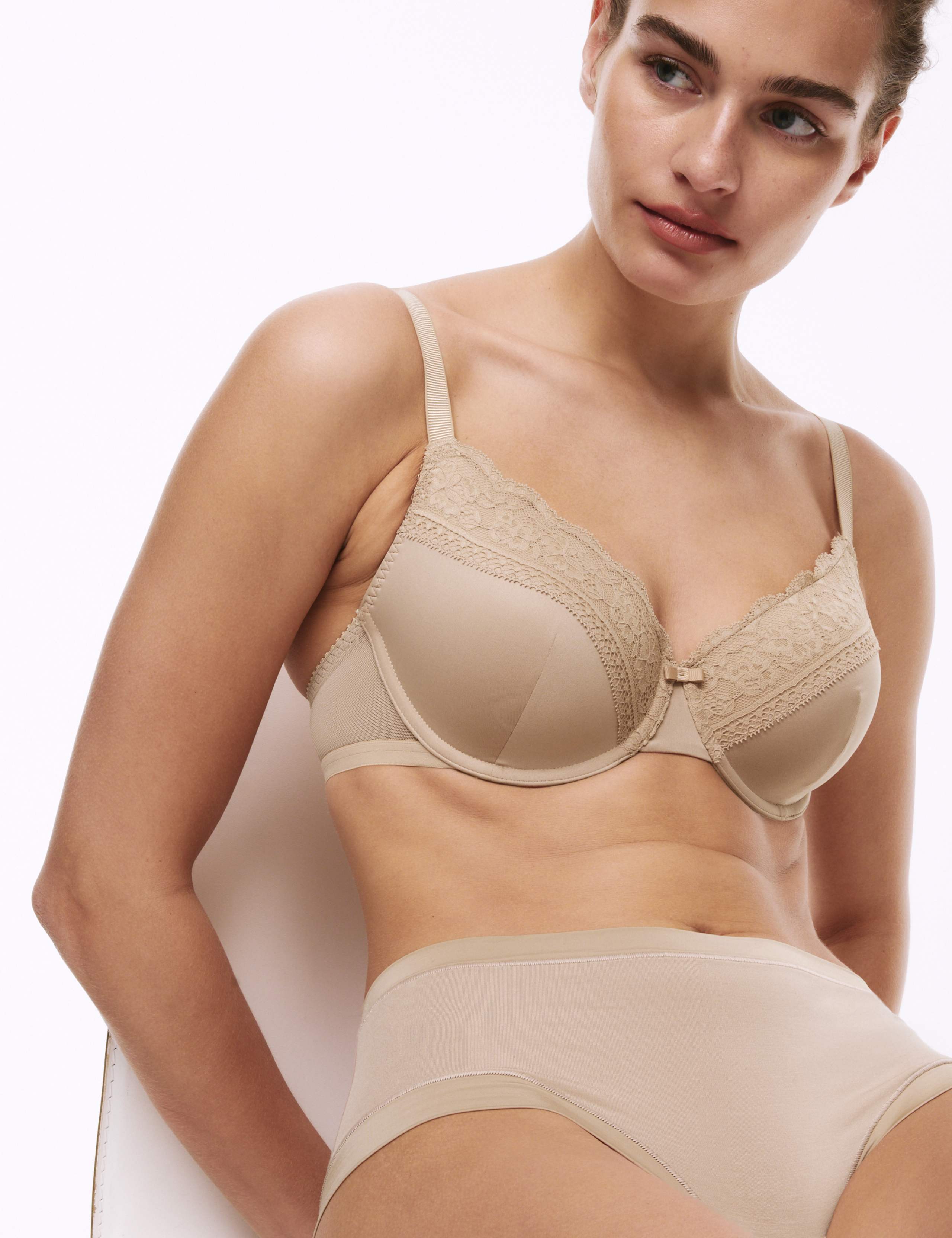 Lace Trim Padded Full Cup Wired Bra A-E