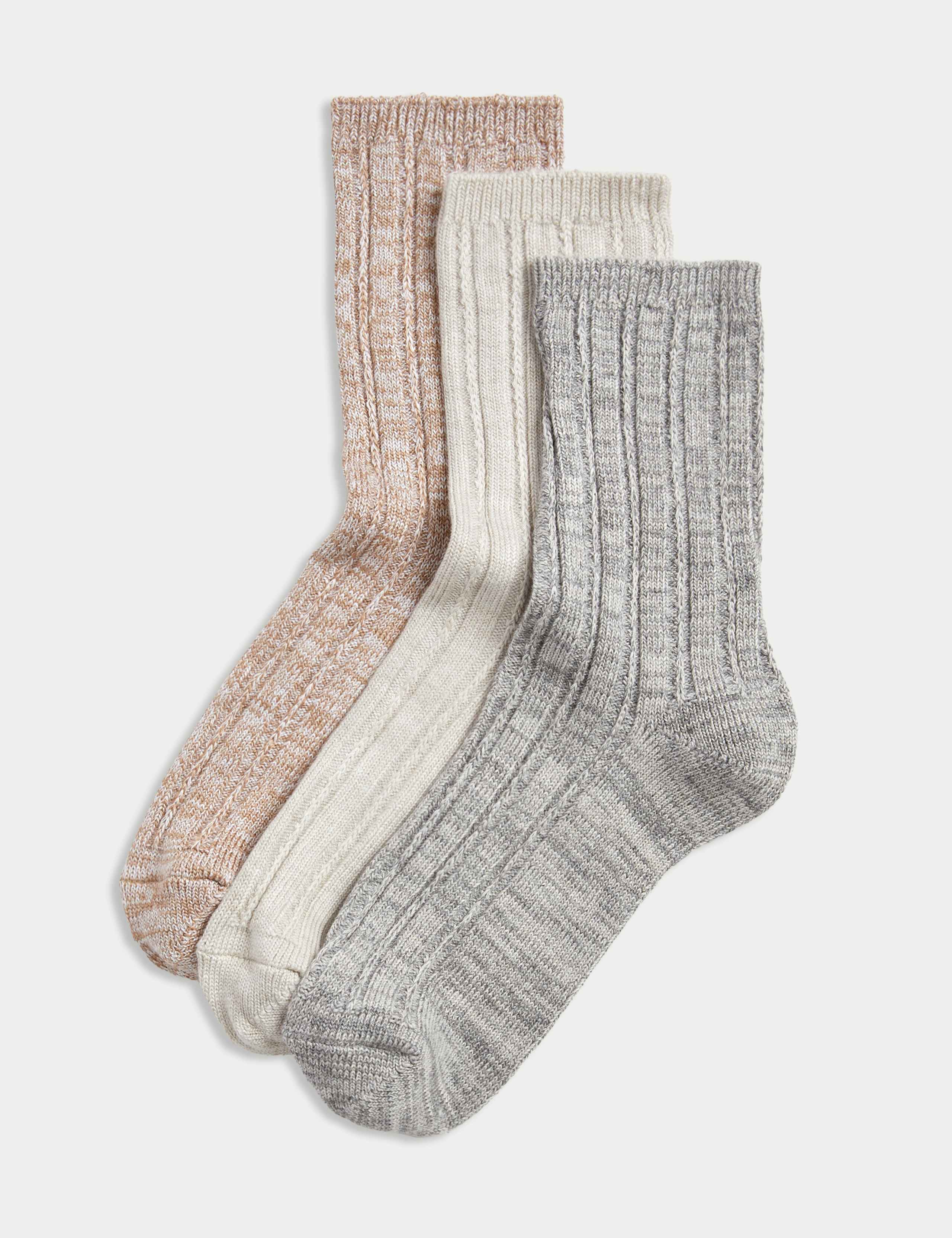 3pk Sumptuously Soft™ Thermal Socks