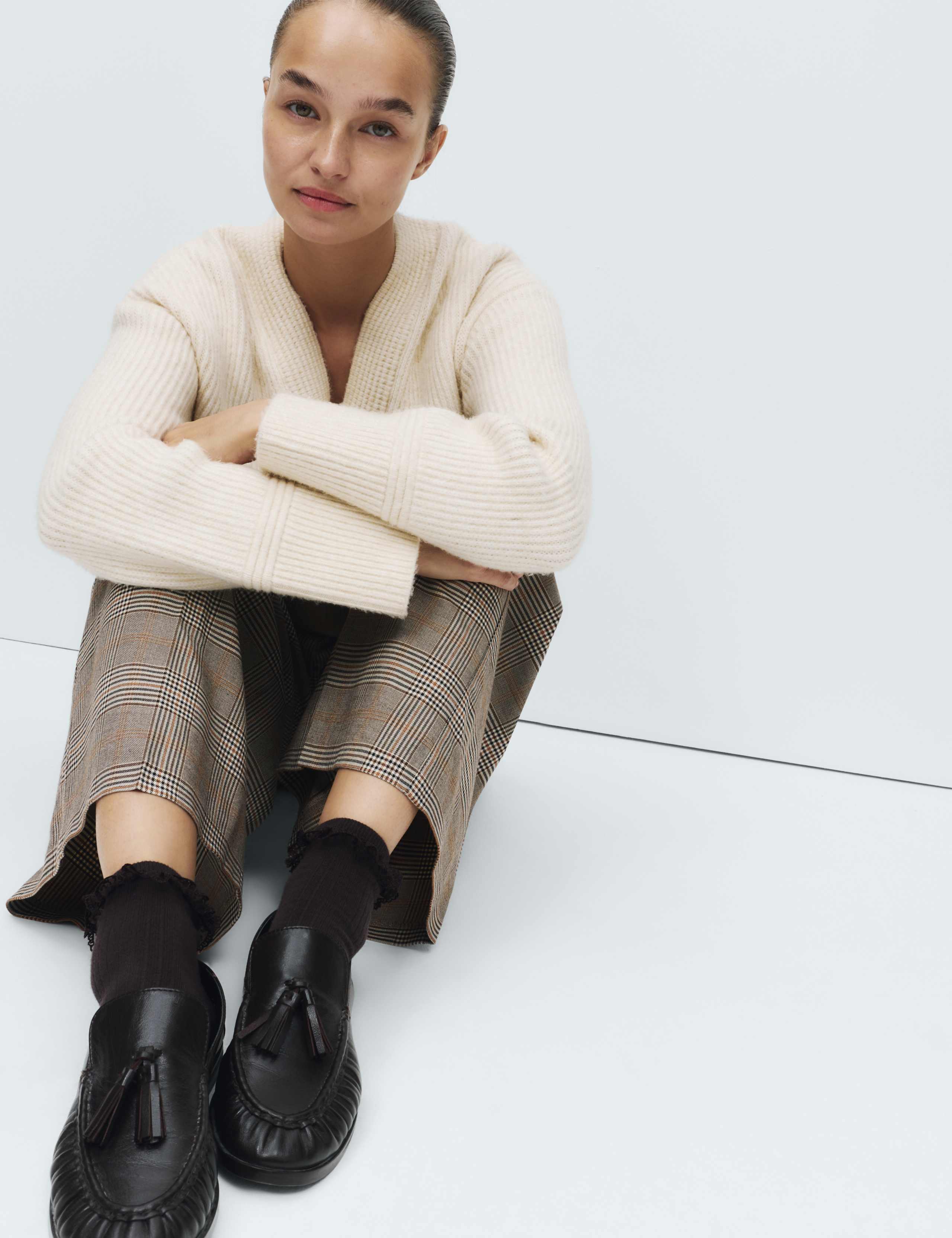 2 Pack Cotton Rich Lace Trim Ankle High Socks