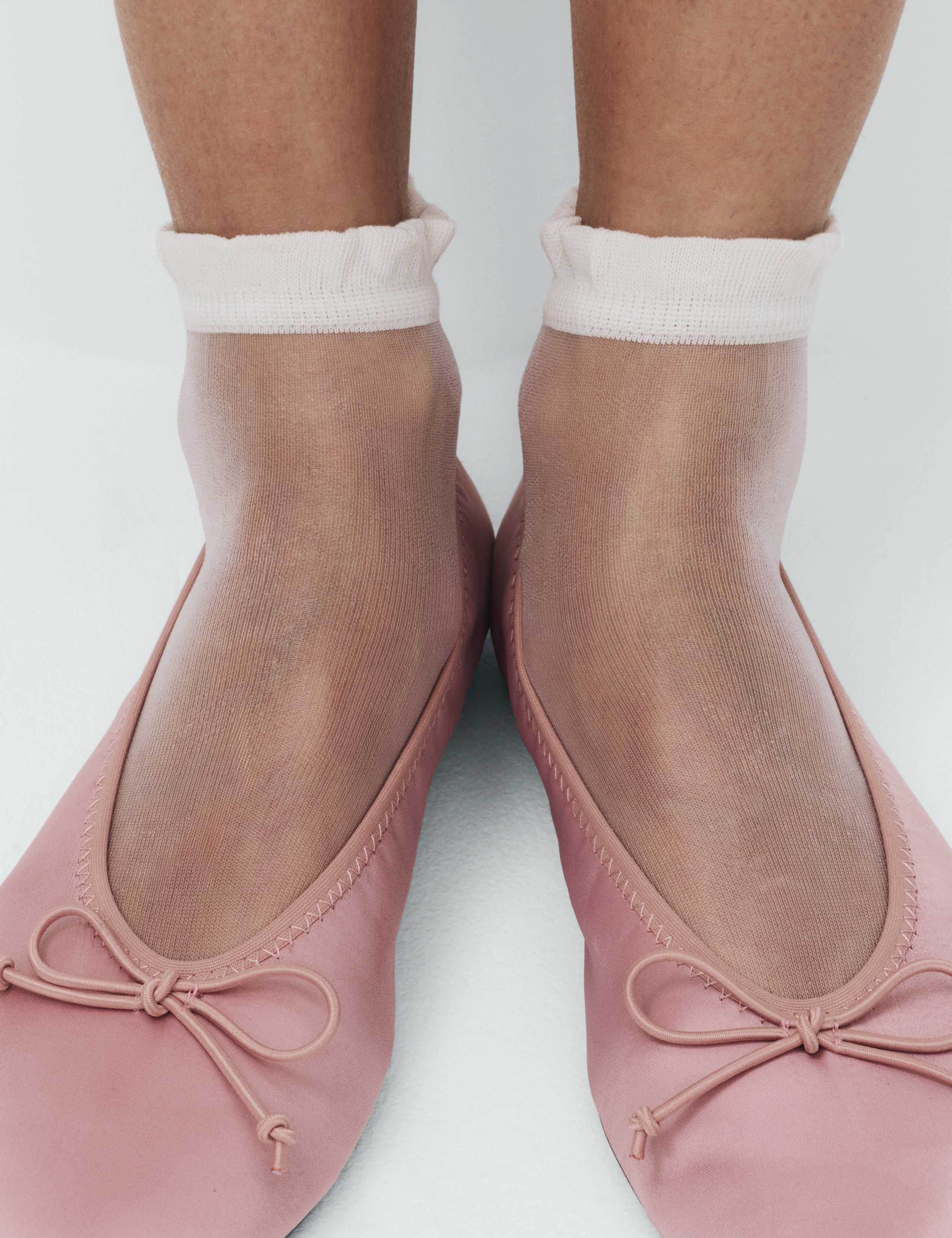 Cotton Blend Sheer Ruffle Top Crew Socks