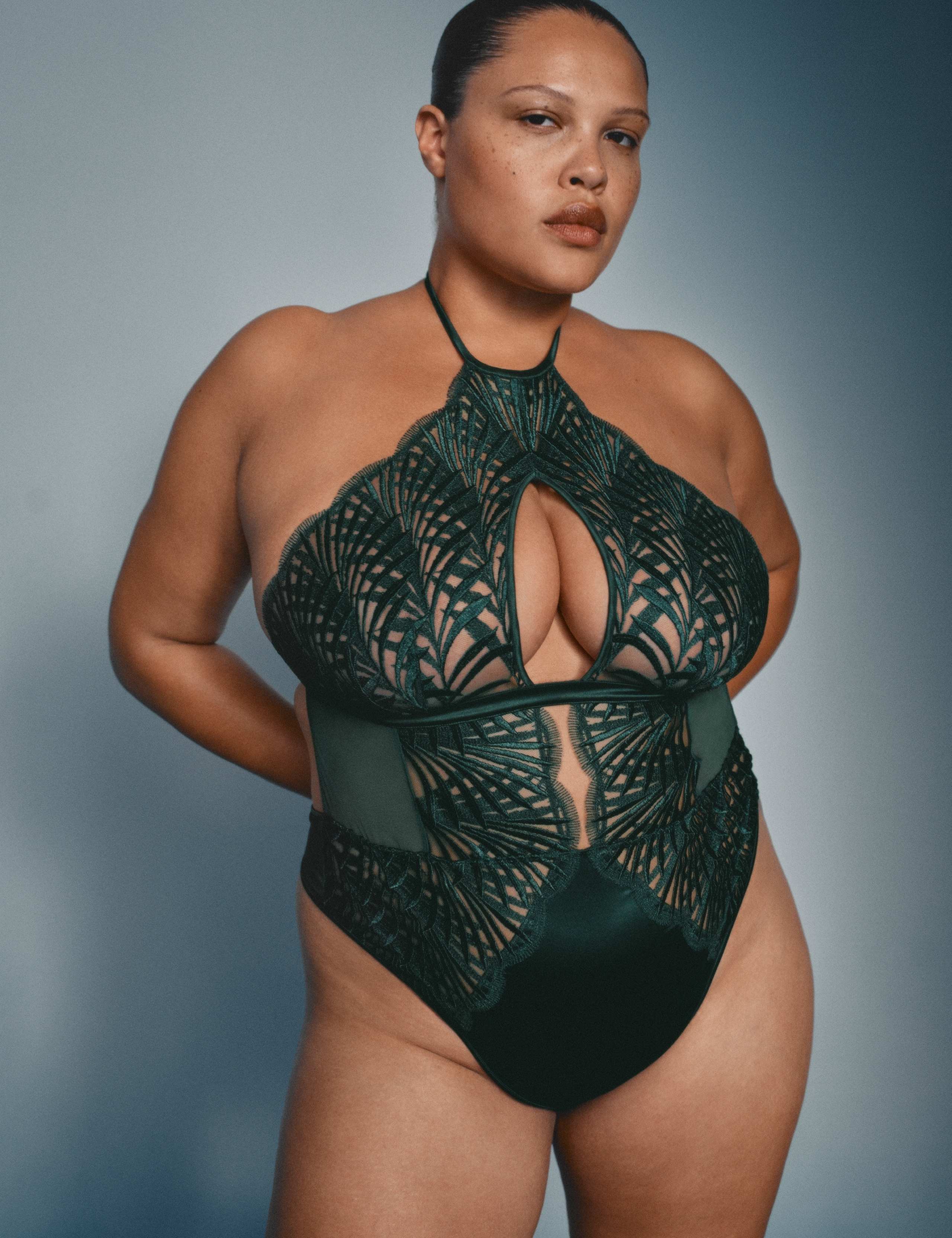 Reverie Embroidery Body