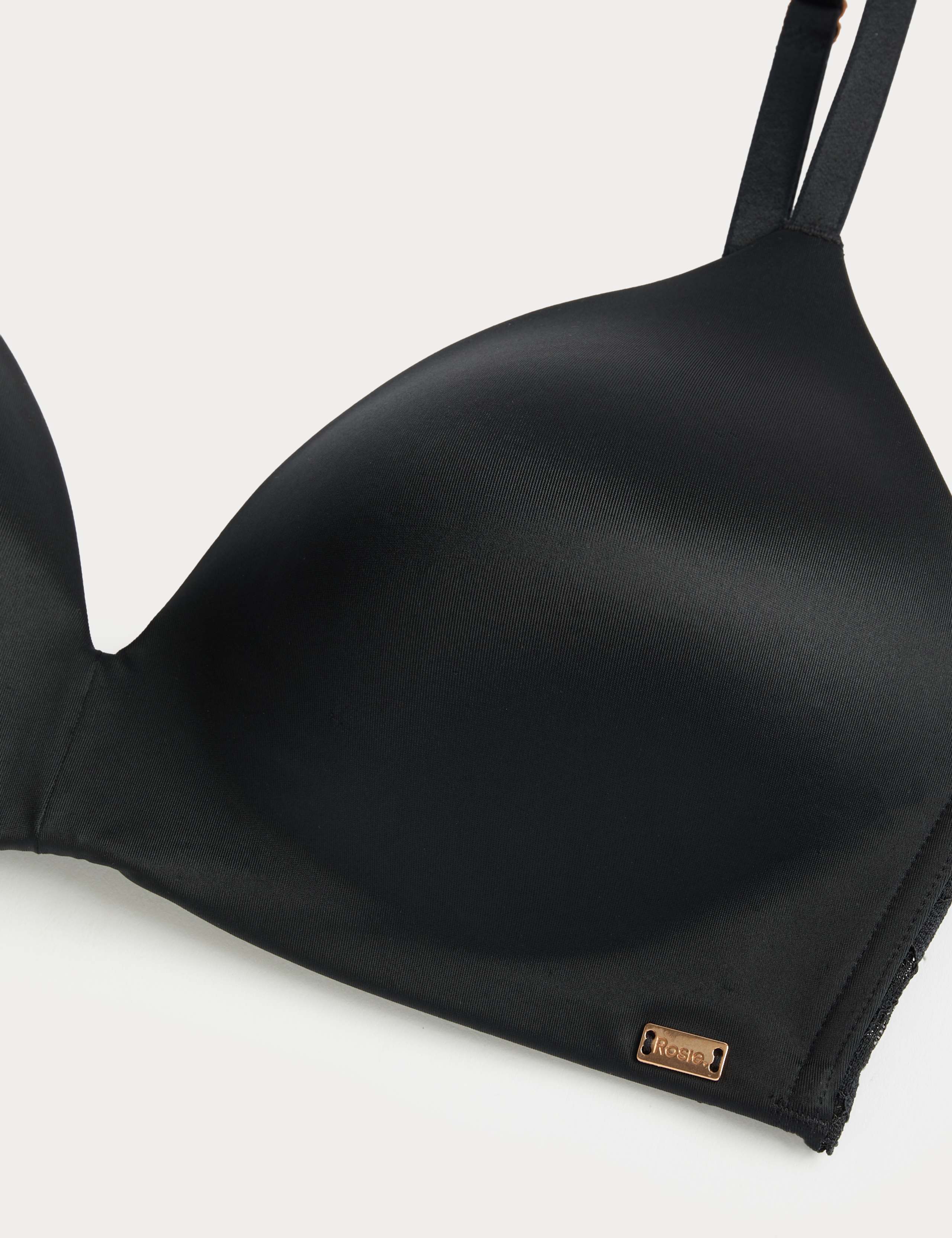 Smoothing Non Wired Plunge Bra Set 4 of 6