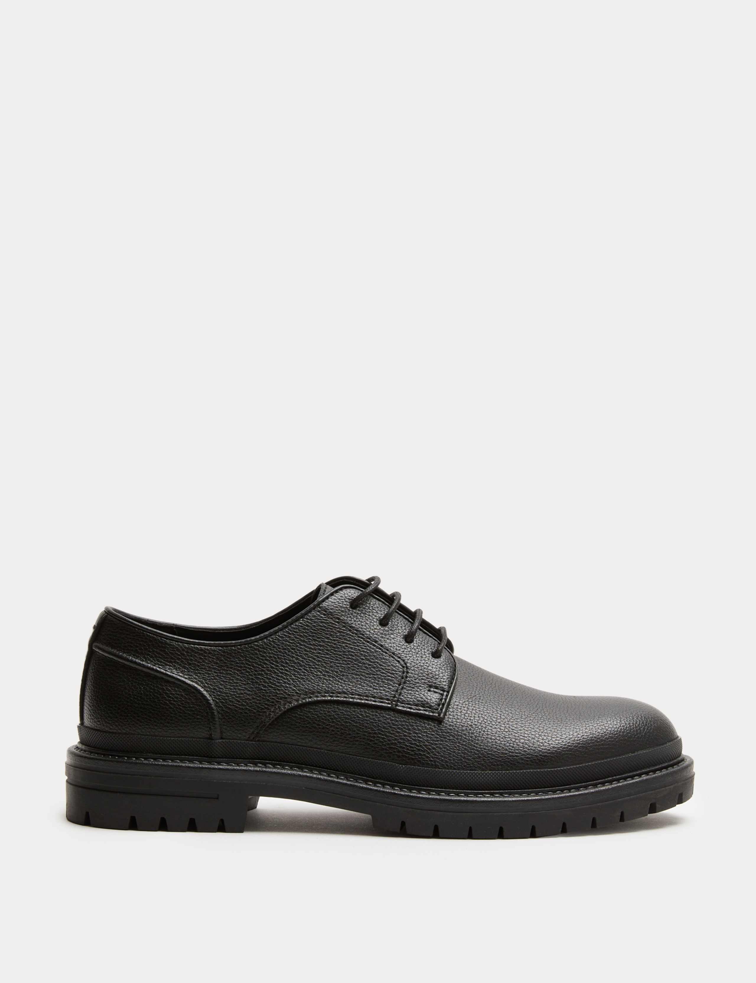 Cleated Derby Shoes with Freshfeet™