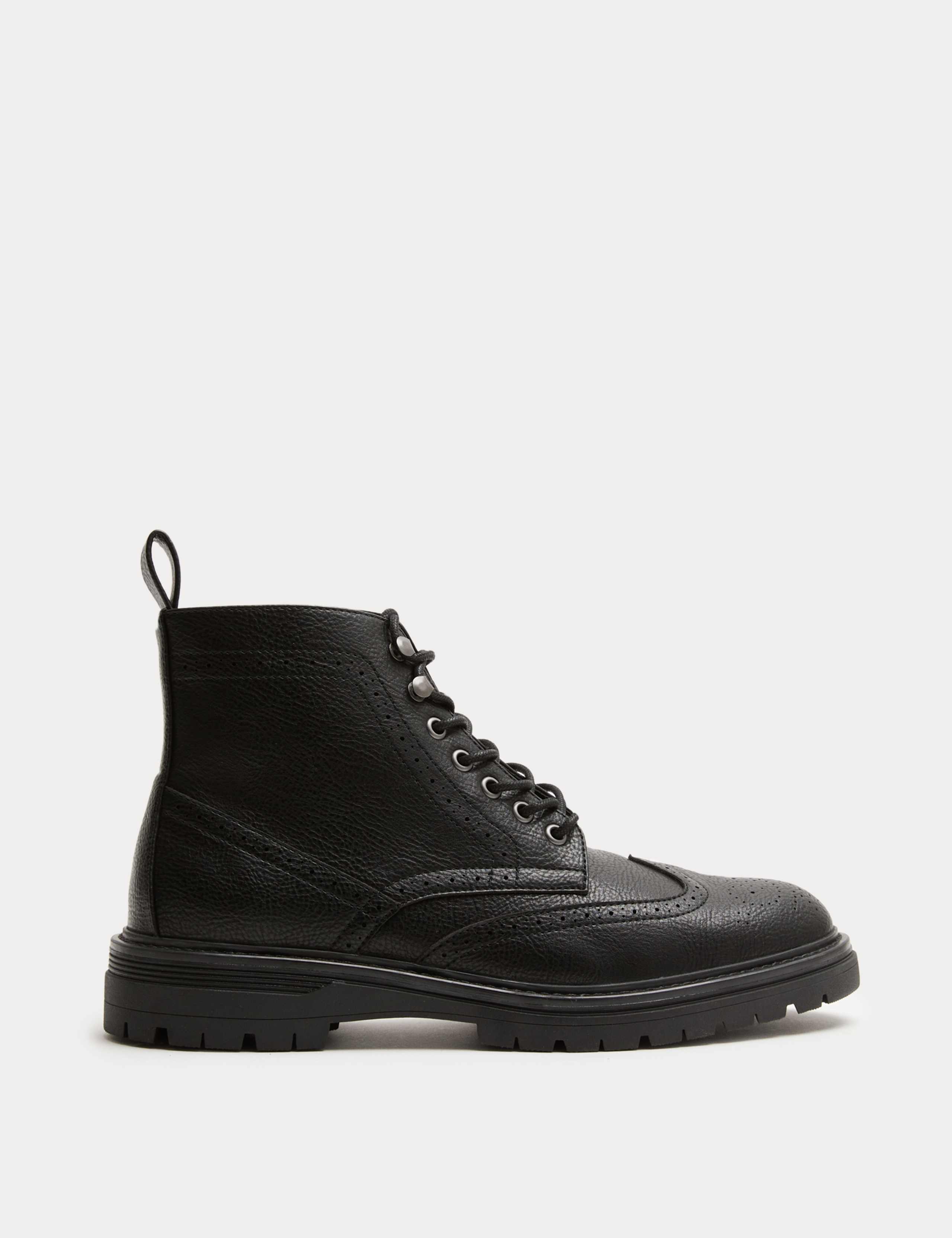 Brogue Chukka Boots
