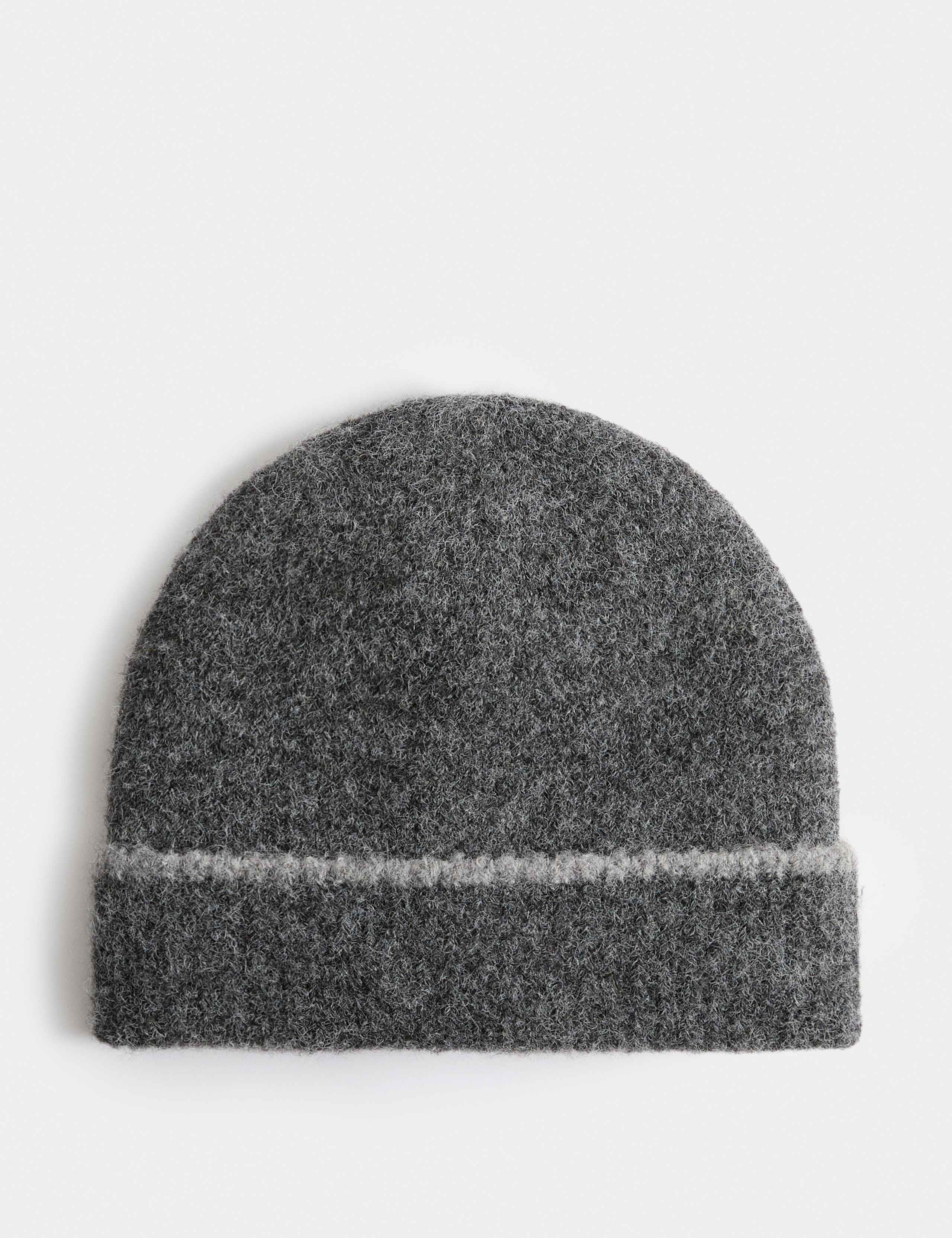 Textured Beanie Hat with Thermowarmth