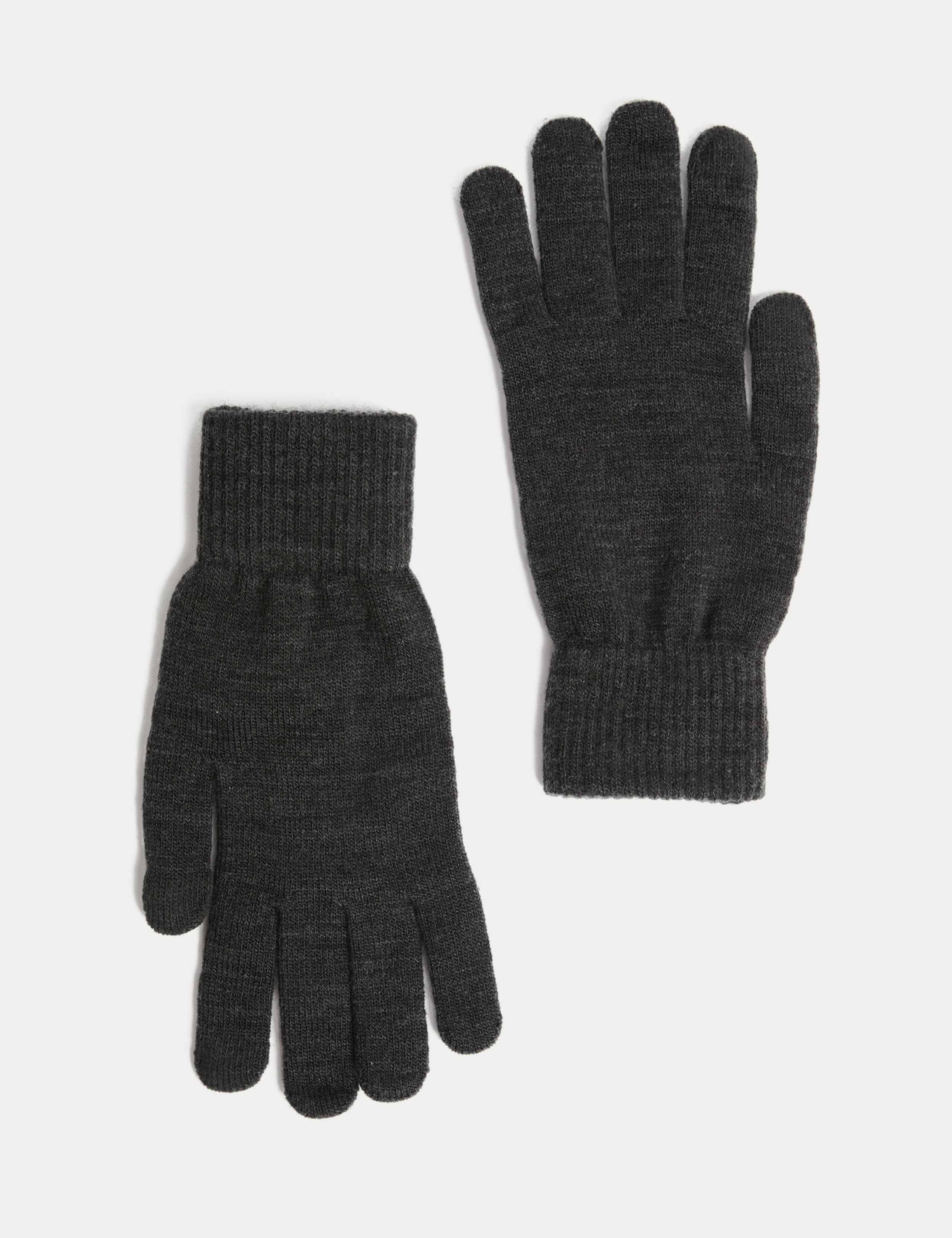 Knitted Gloves