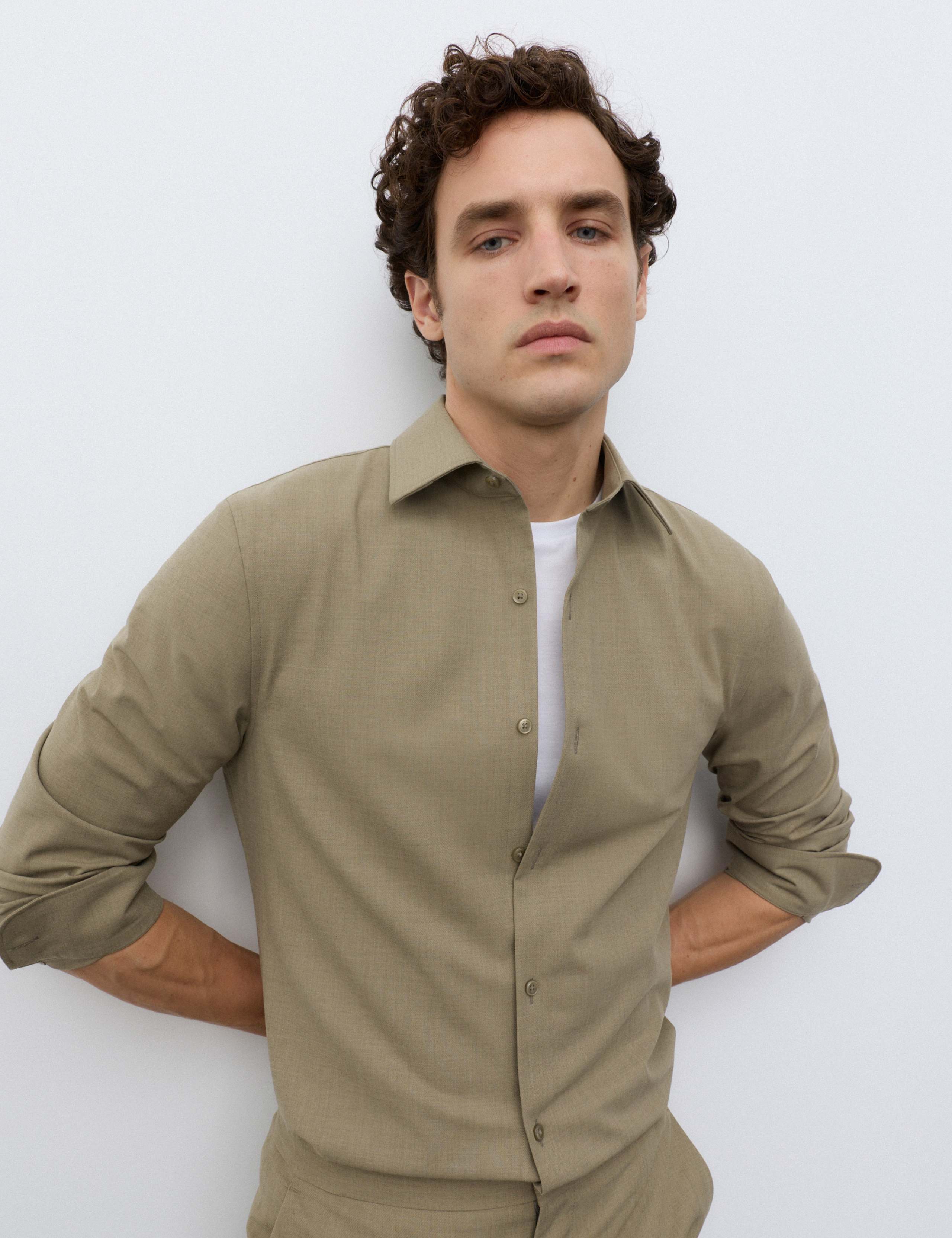 Performance Slim Fit Shirt with Wool