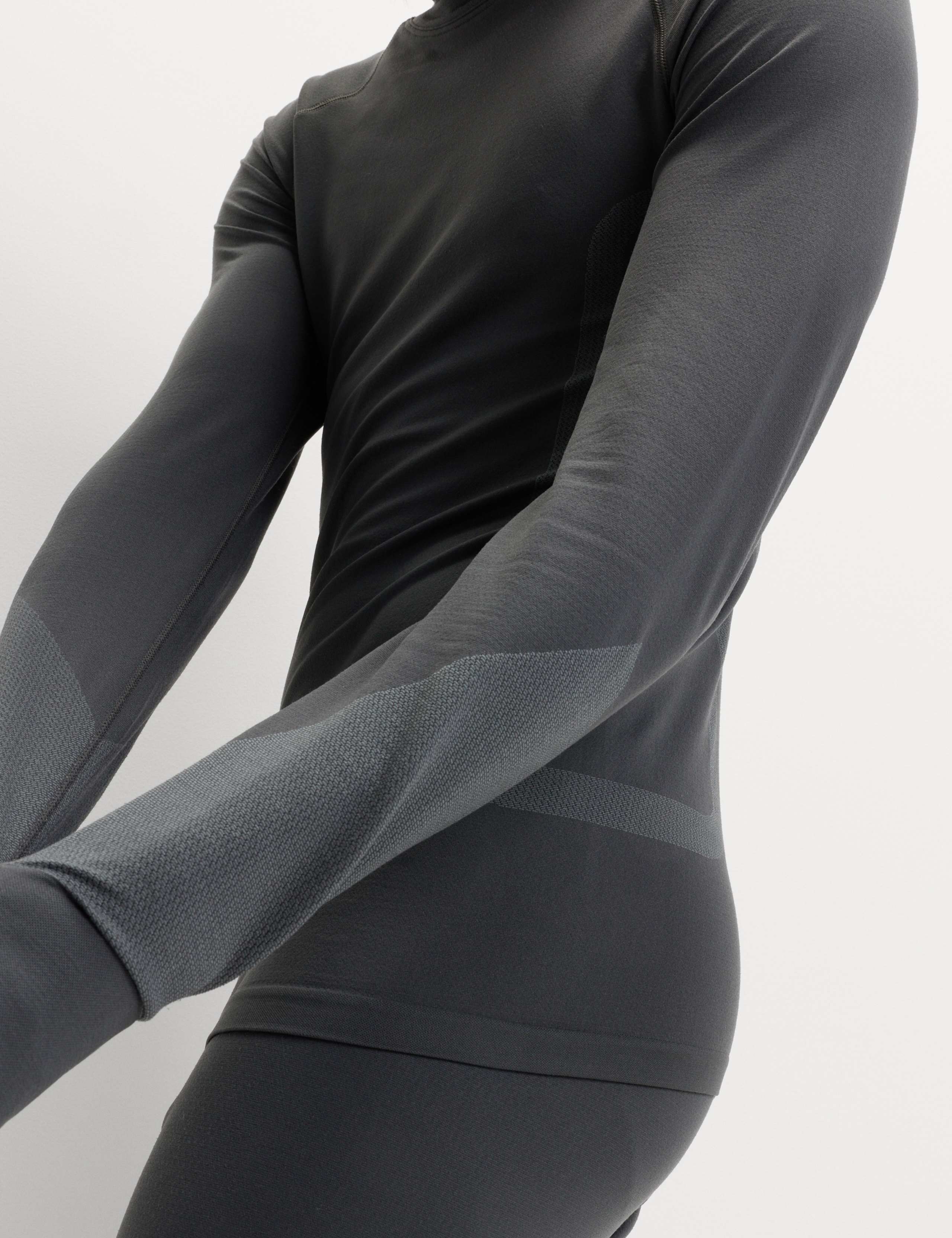 Medium Warmth Ski Long Sleeve Thermal Top