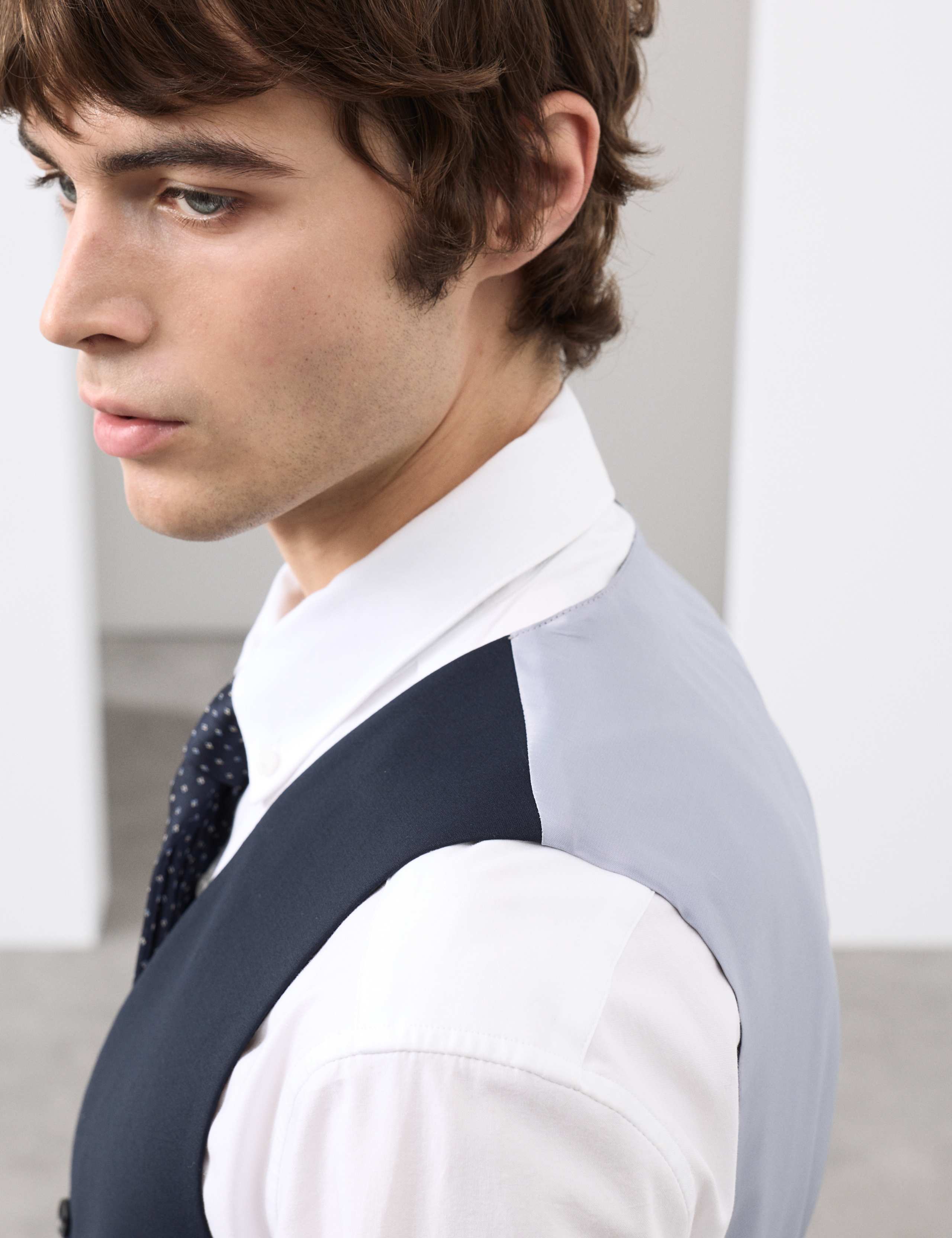 Tailored Fit Performance Suit 5 of 9